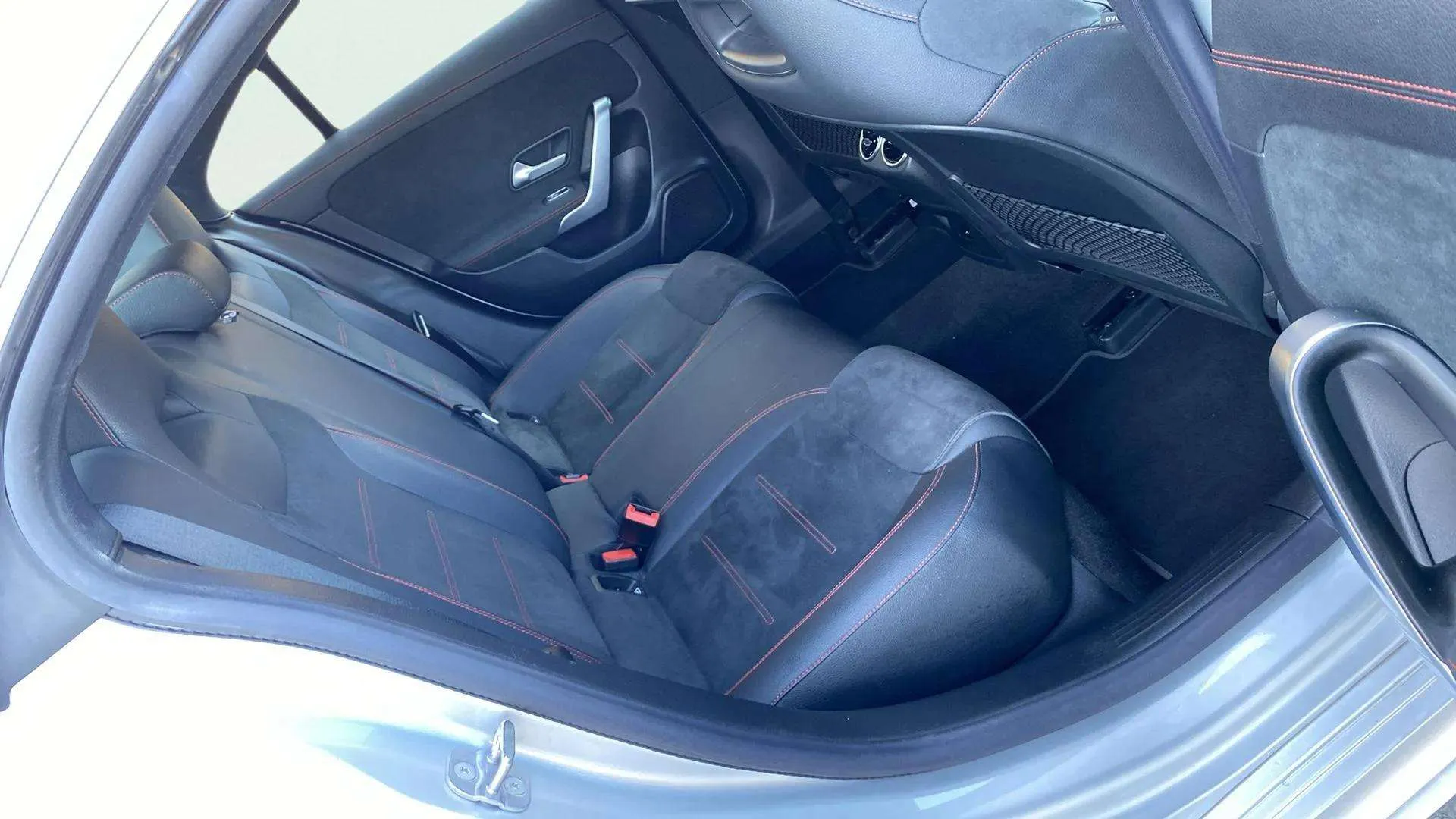 Mercedes-Benz CLA 200 D DCT - foto 22