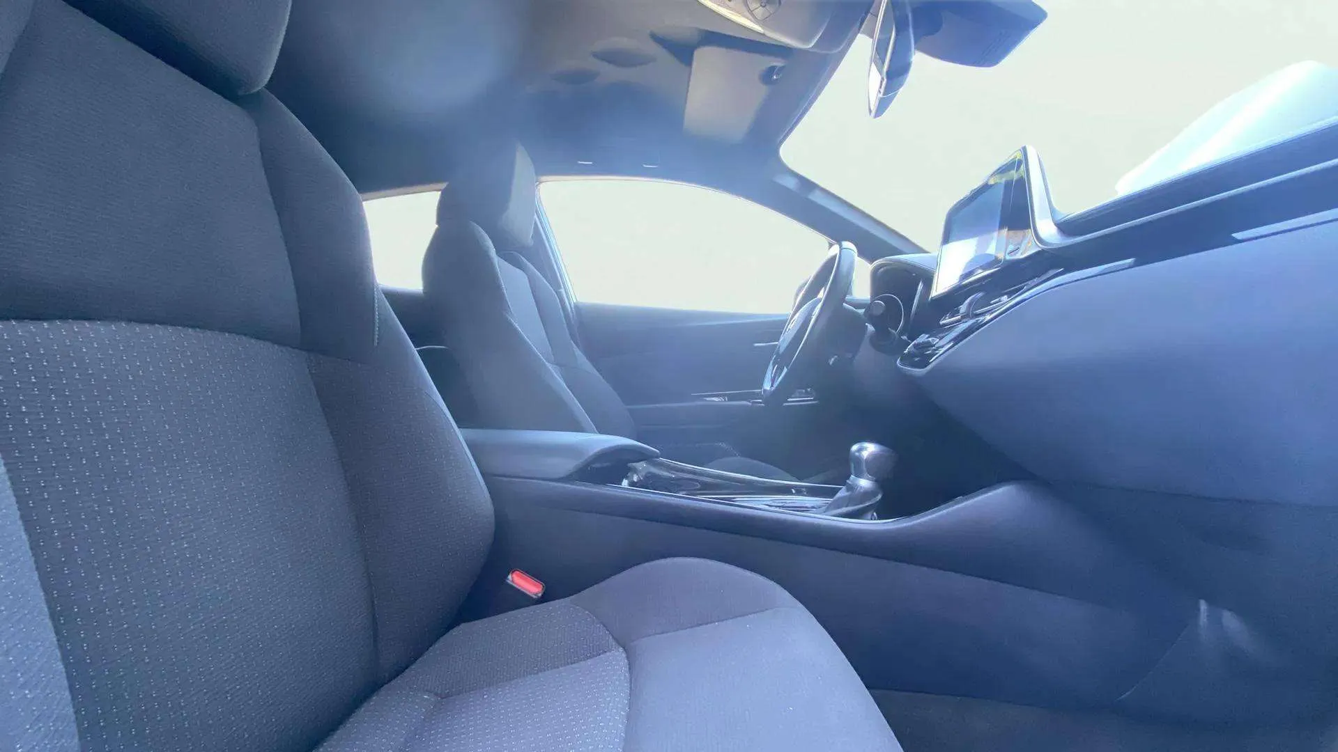 Toyota C-HR 1.8 125H Advance - foto 12