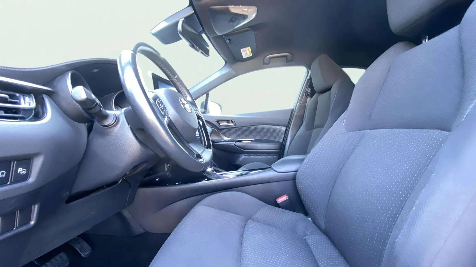 Toyota C-HR 1.8 125H Advance - foto 11