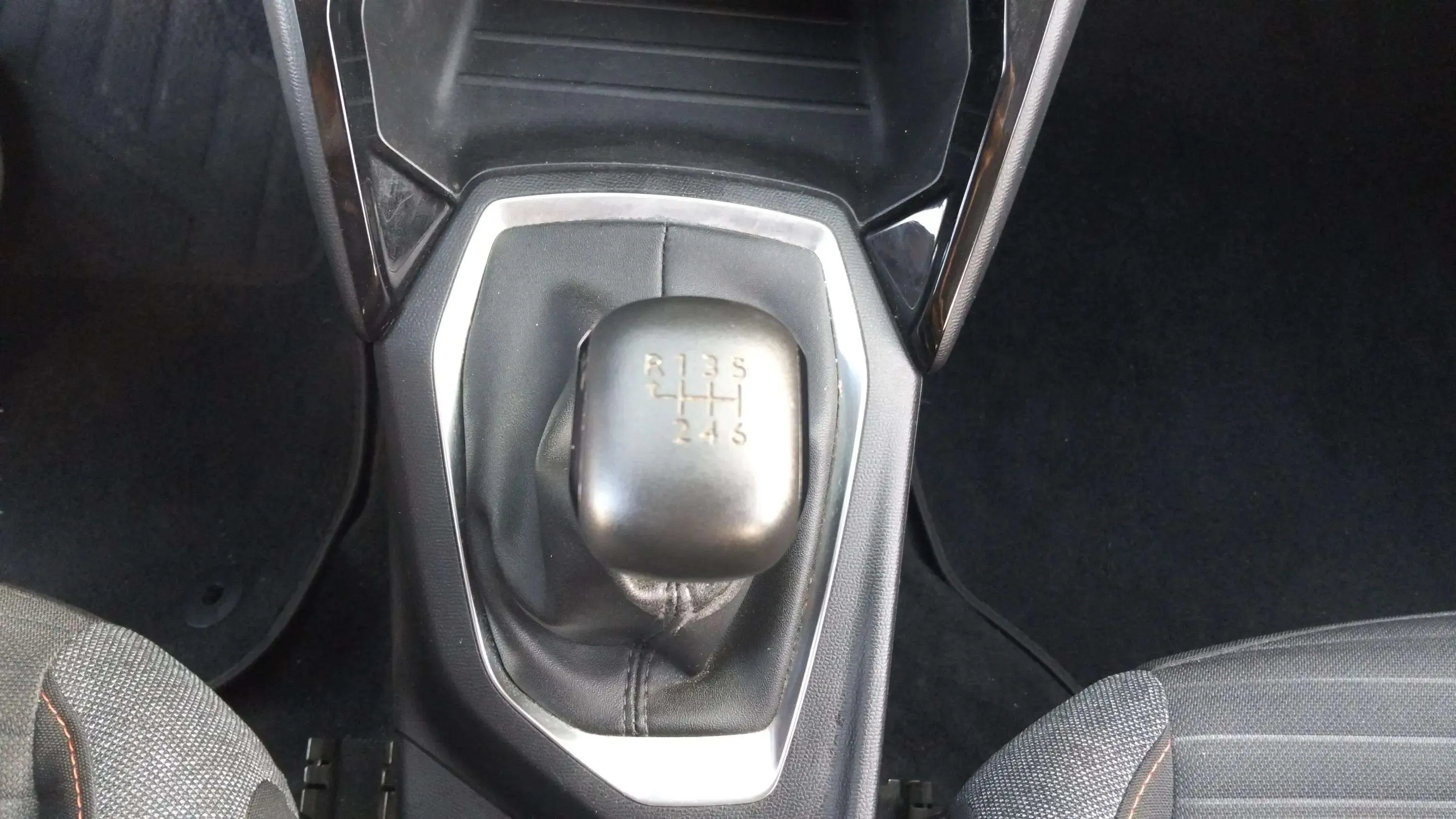 Peugeot 2008 Active Pack BlueHDi - foto 15