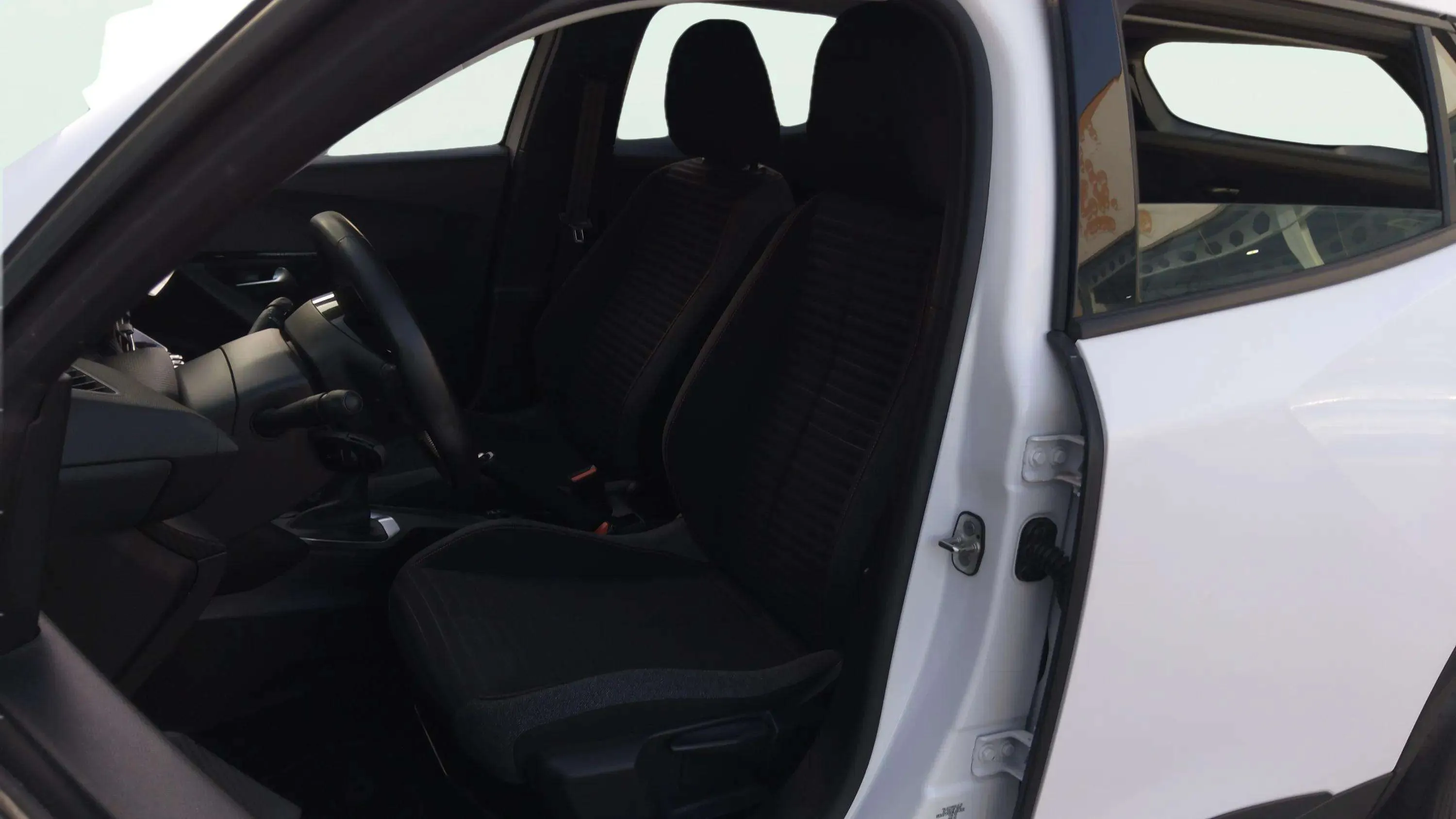 Peugeot 2008 Active Pack BlueHDi - foto 17