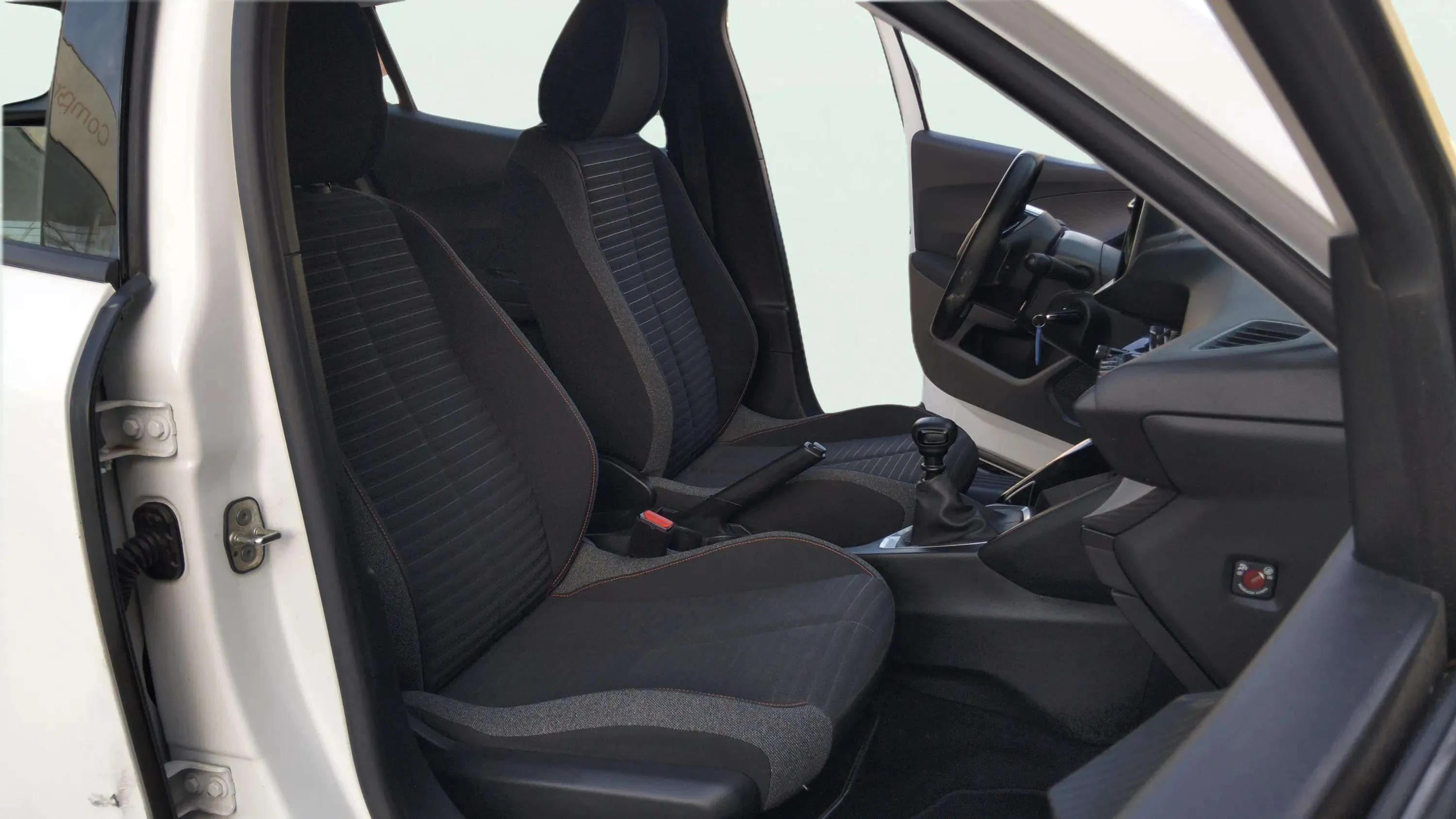 Peugeot 2008 Active Pack BlueHDi - foto 18