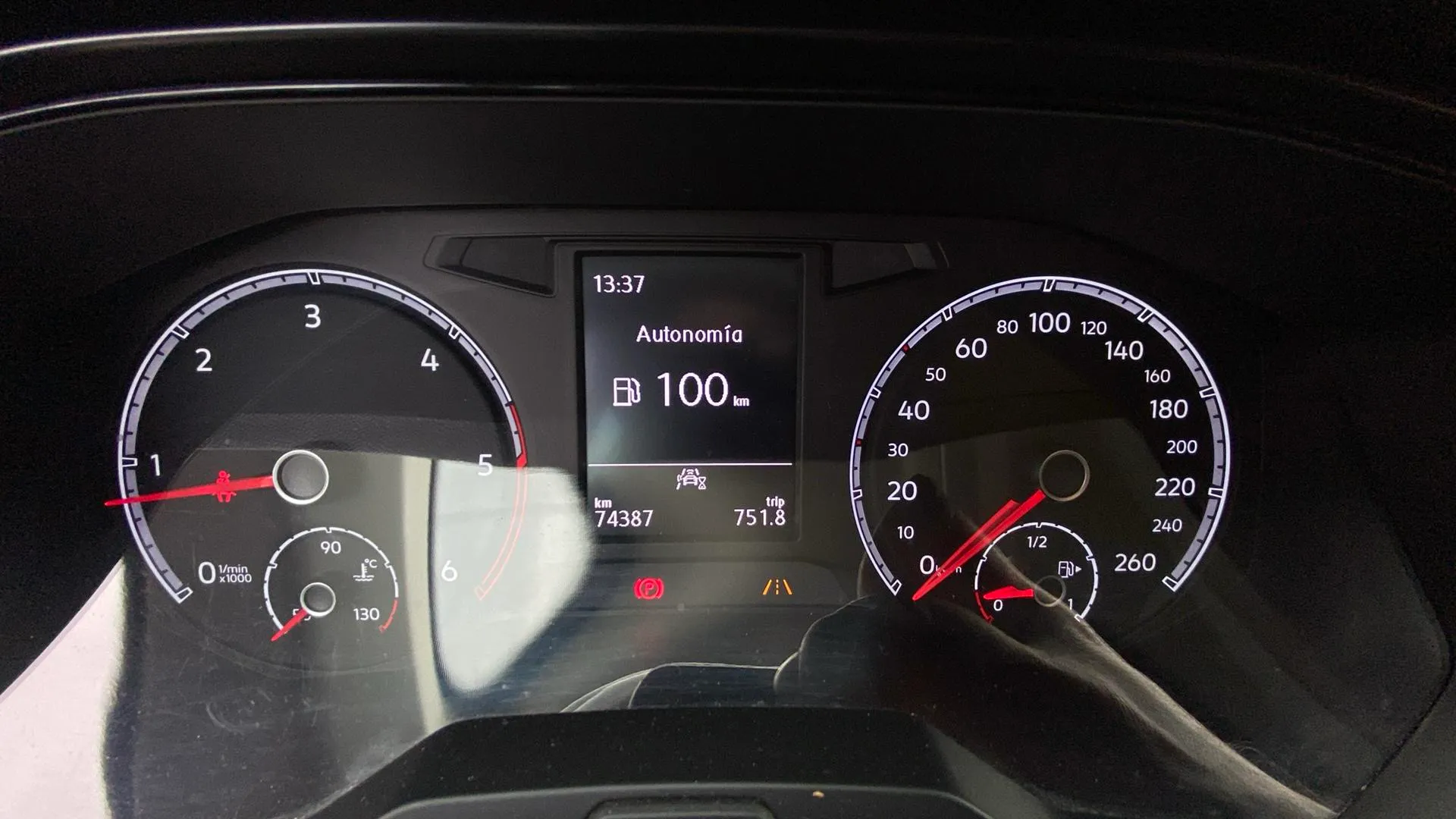 Volkswagen T-Roc Edition 1.6 TDI - foto 12