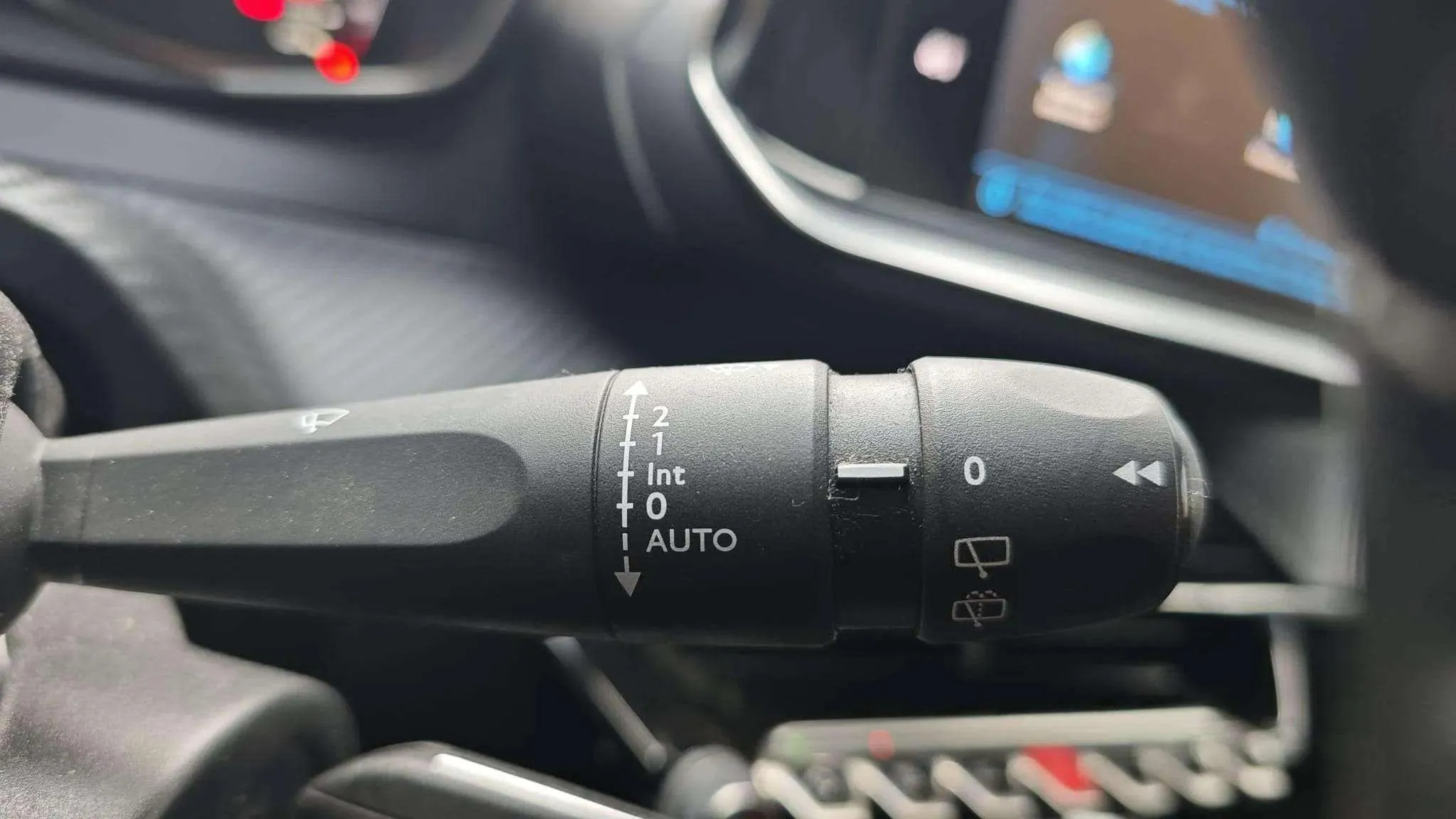 Peugeot 2008 Active PureTech 100 BVM6 - foto 16