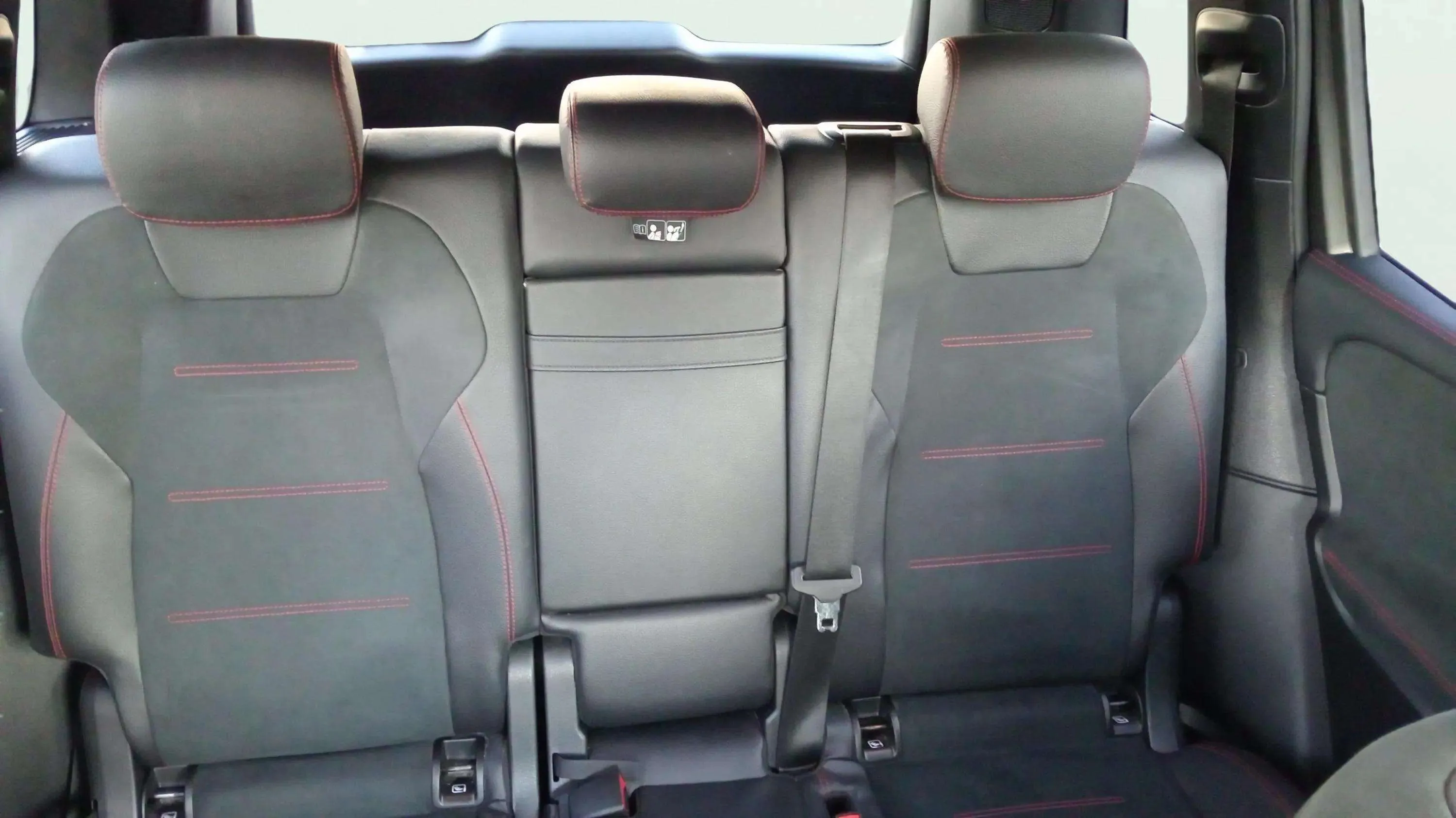 Mercedes-Benz GLB 2.0 GLB 220 D 4MATIC DCT - foto 21