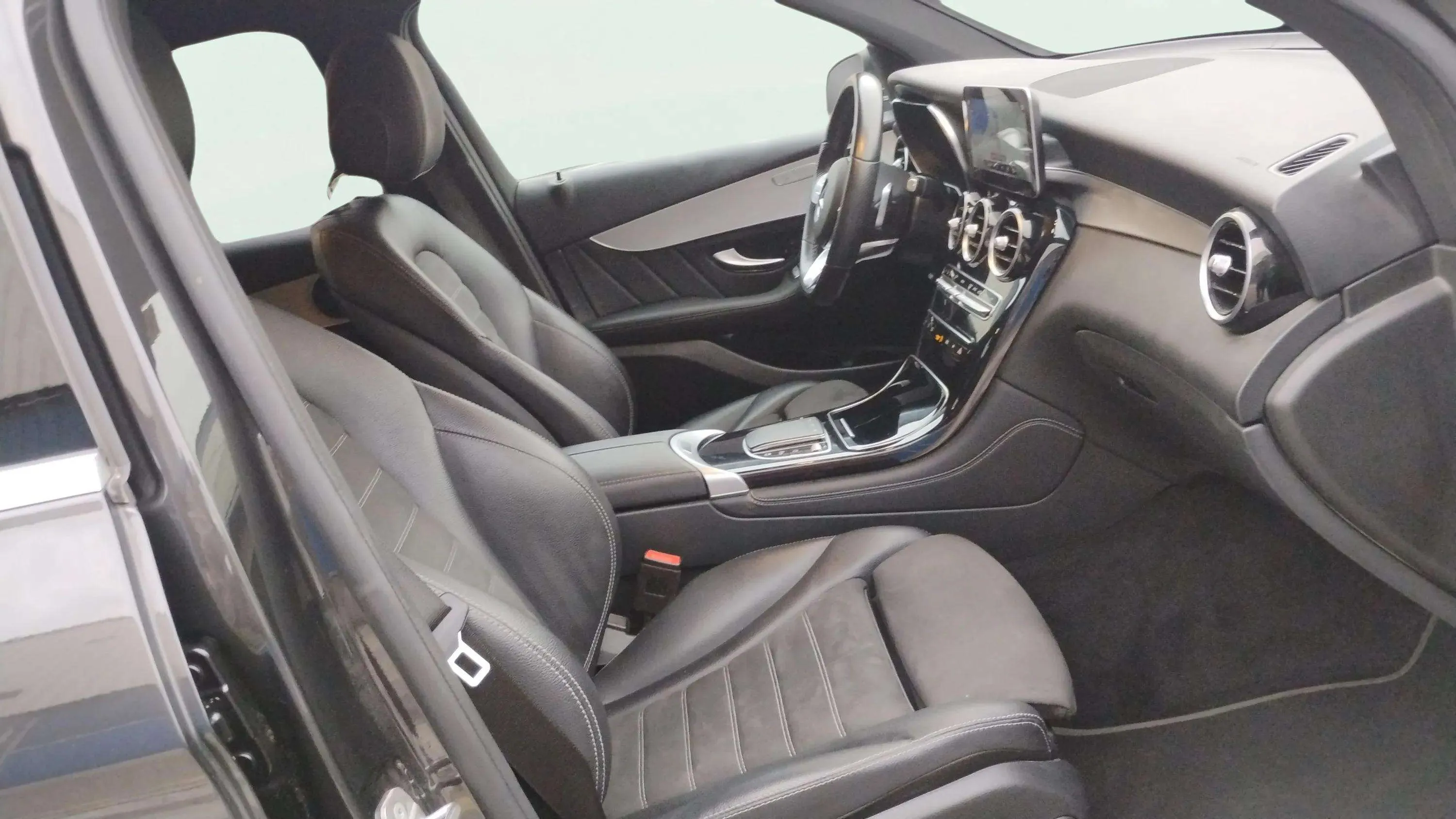 Mercedes-Benz GLC 200 4MATIC - foto 17