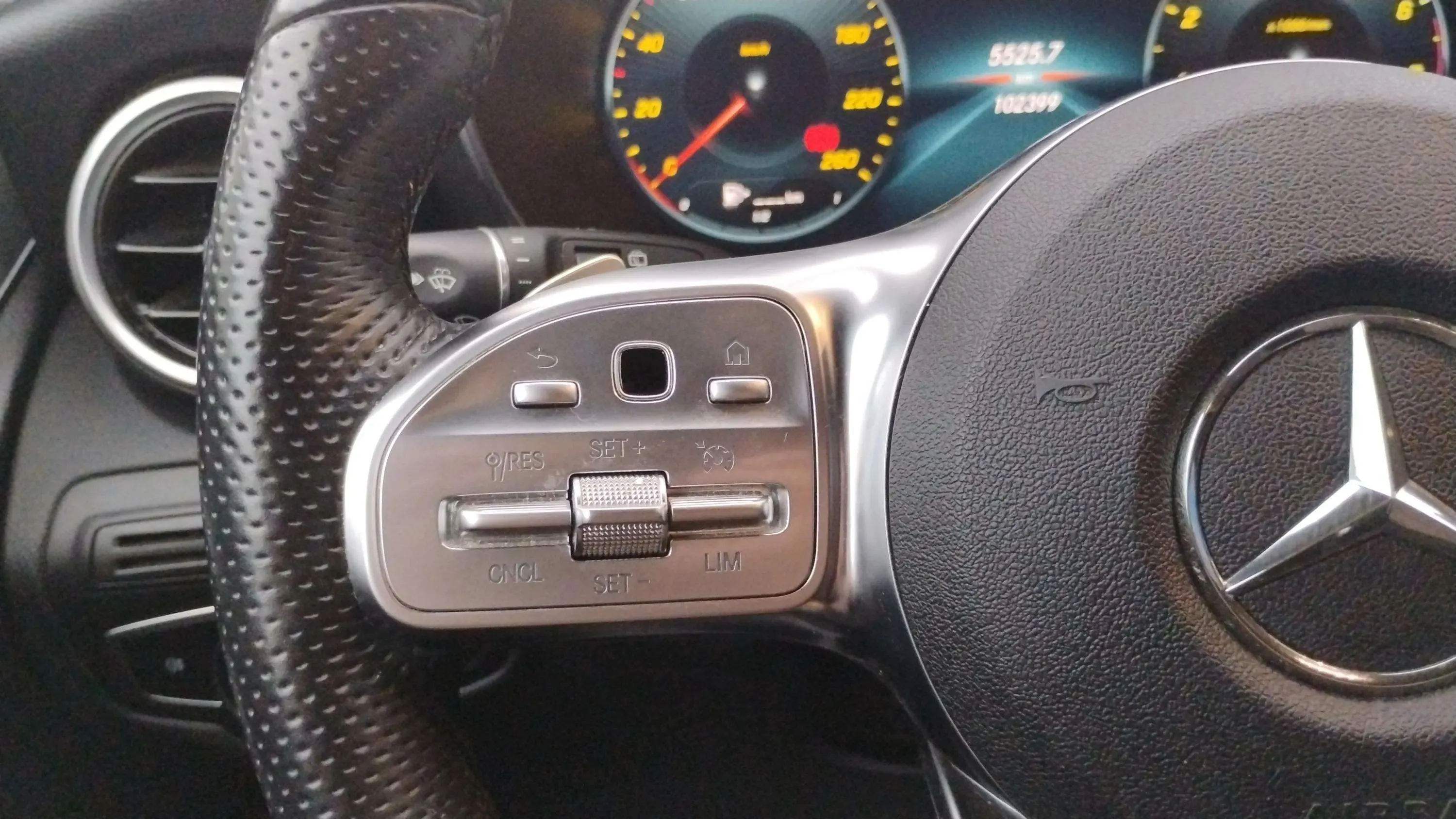 Mercedes-Benz GLC 200 4MATIC - foto 19