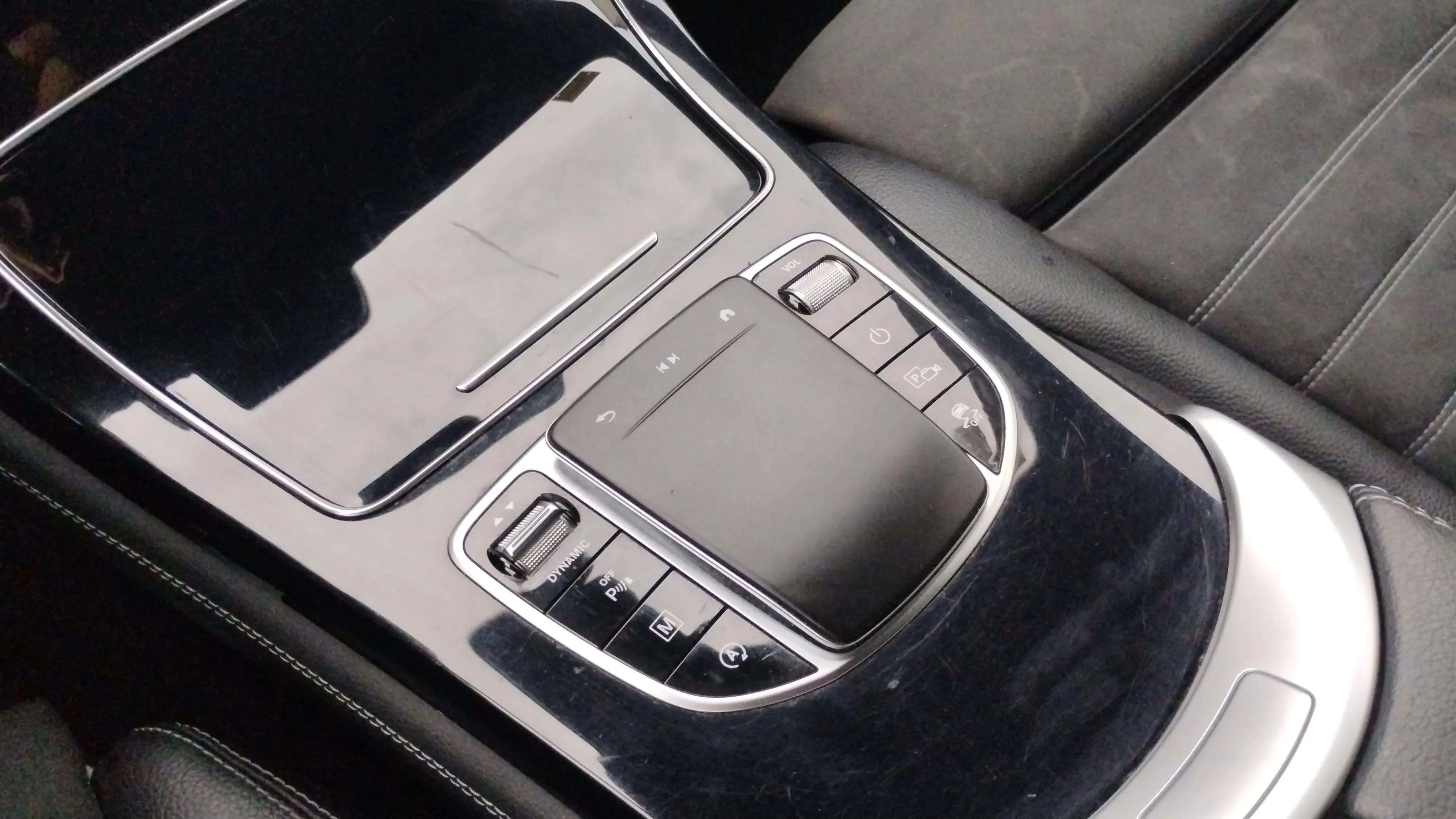Mercedes-Benz GLC 200 4MATIC - foto 23