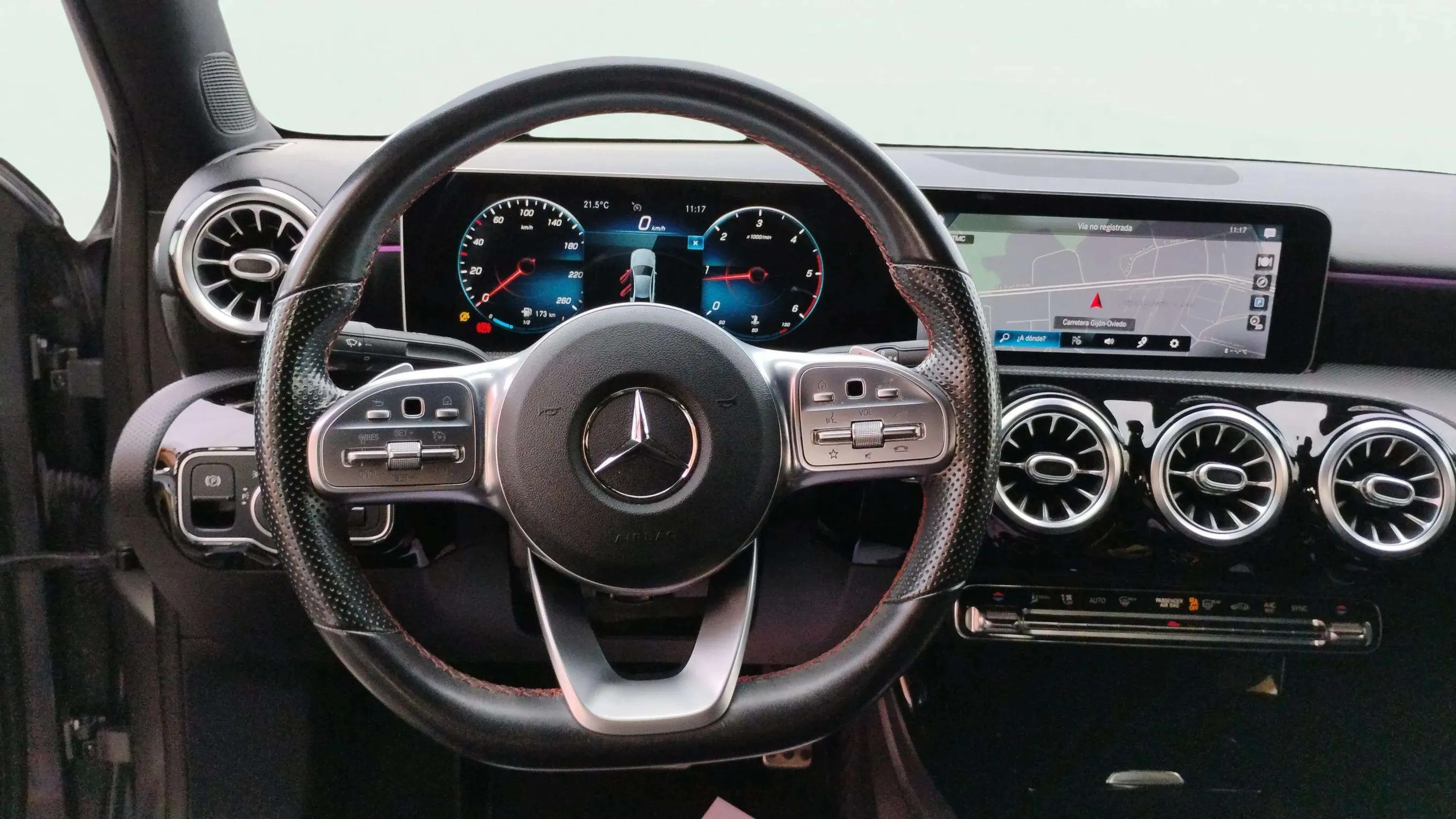 Mercedes-Benz Clase A Sedán A 200 d - foto 12