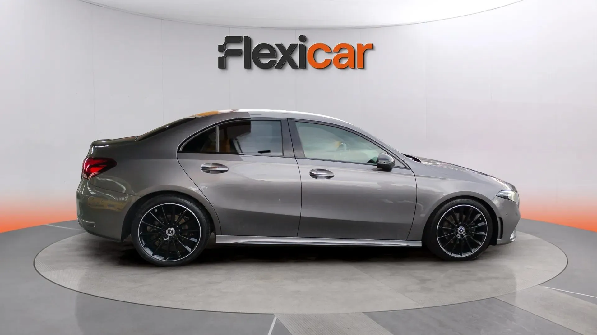 Mercedes-Benz Clase A Sedán A 200 d - foto 7