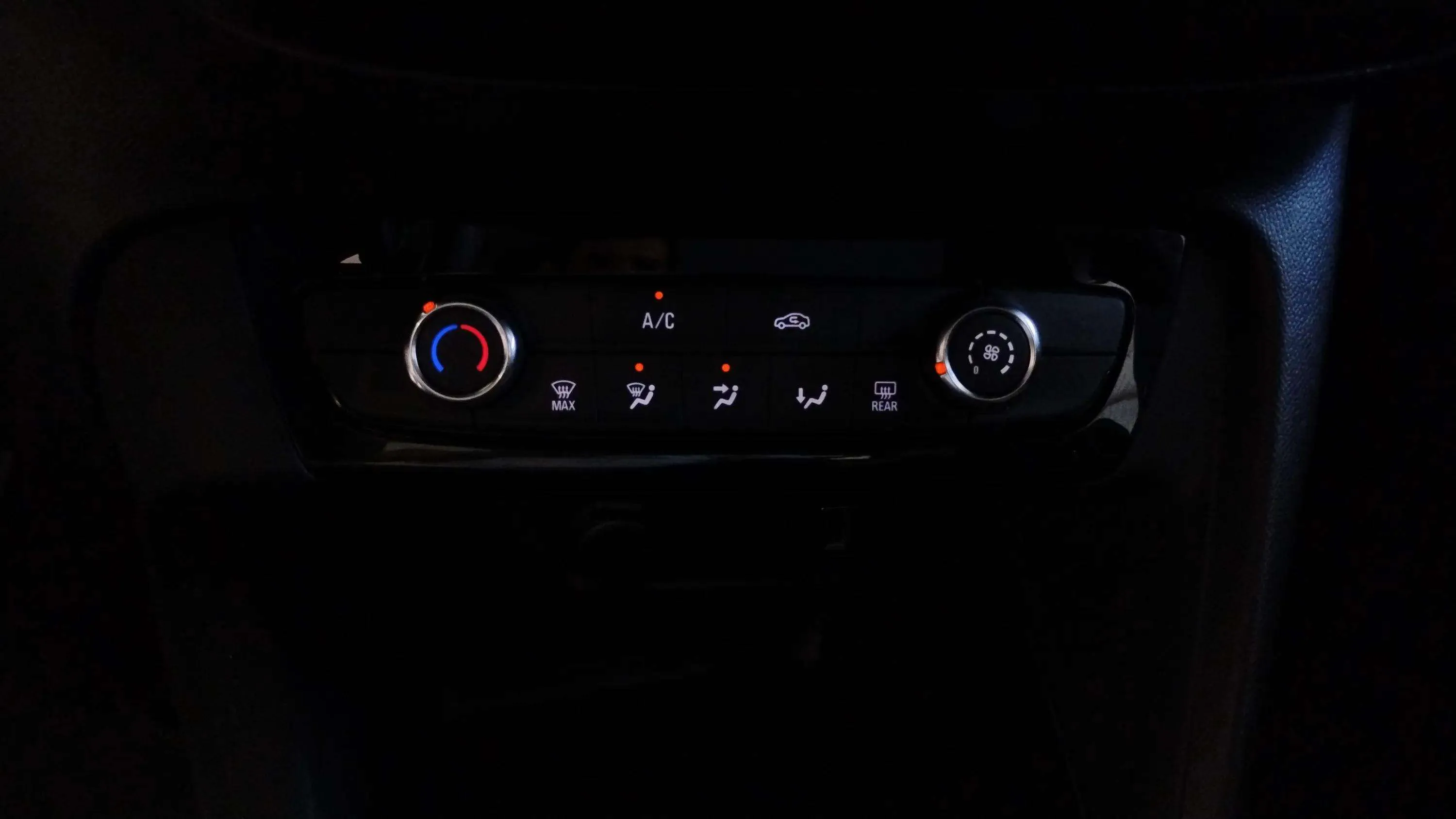 Opel Corsa 1.2T XHL Edition - foto 13