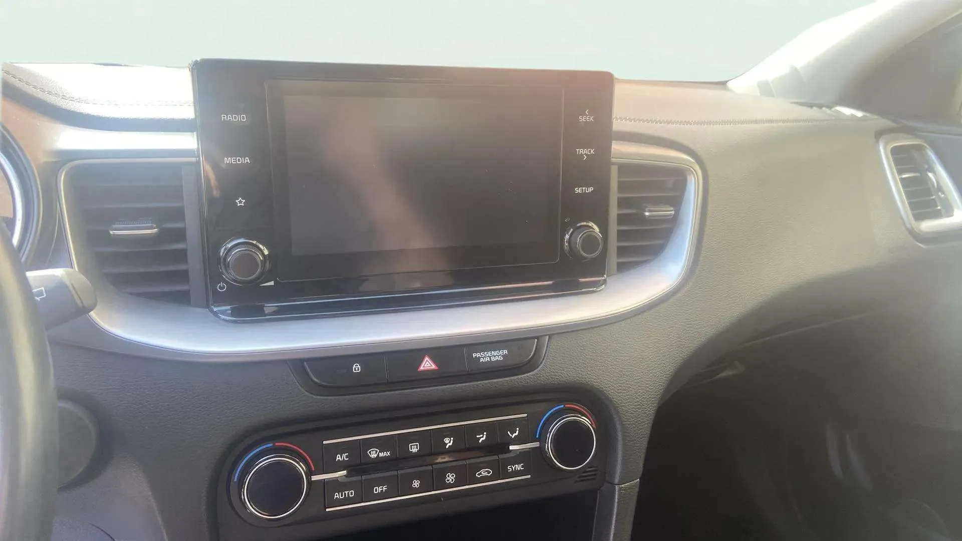 Kia XCeed 1.5 T-GDi Drive - foto 17