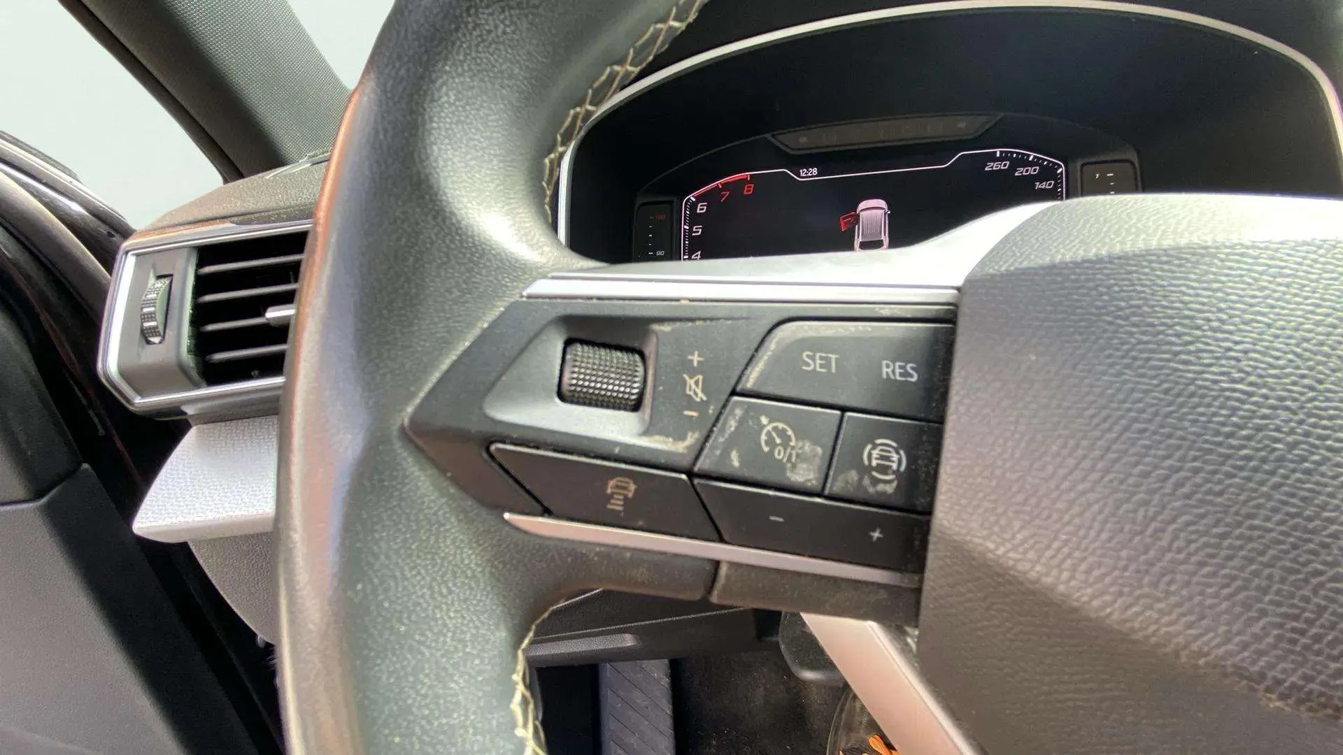 SEAT Tarraco 1.5 TSI DSG Style XL - foto 20