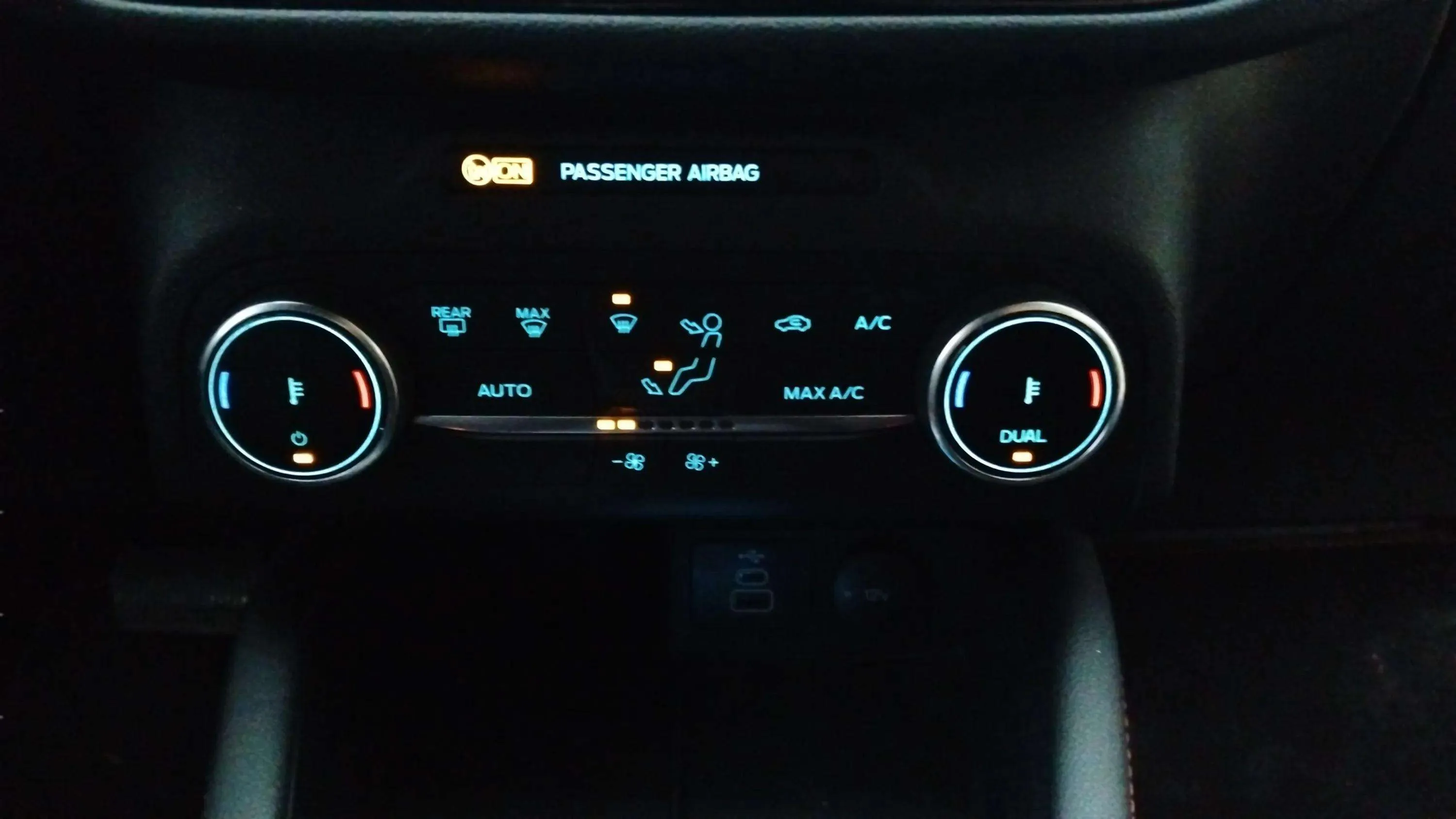 Ford Kuga ST-Line 2.0 EcoBlue - foto 17