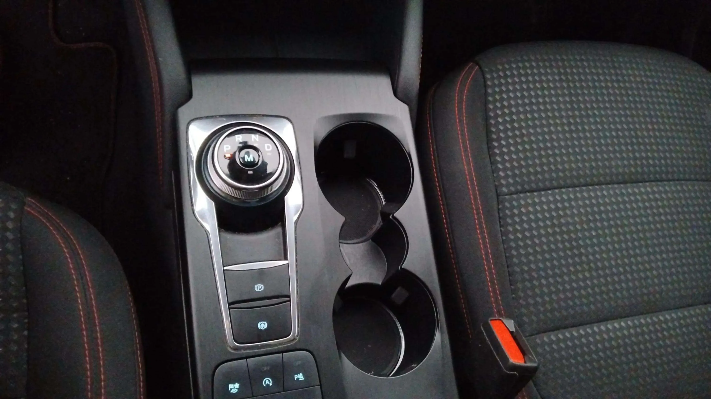 Ford Kuga ST-Line 2.0 EcoBlue - foto 18
