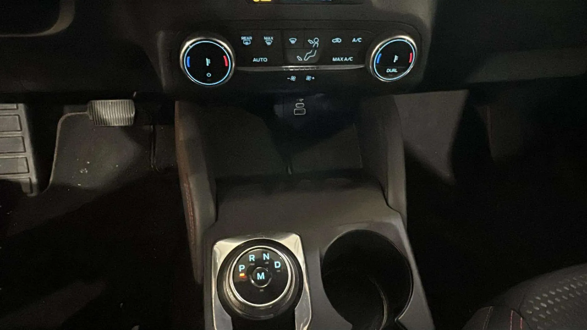 Ford Kuga ST-Line 2.0 EcoBlue - foto 19