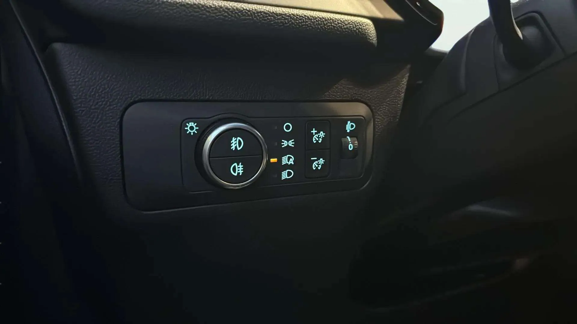 Ford Kuga ST-Line 2.0 EcoBlue - foto 18
