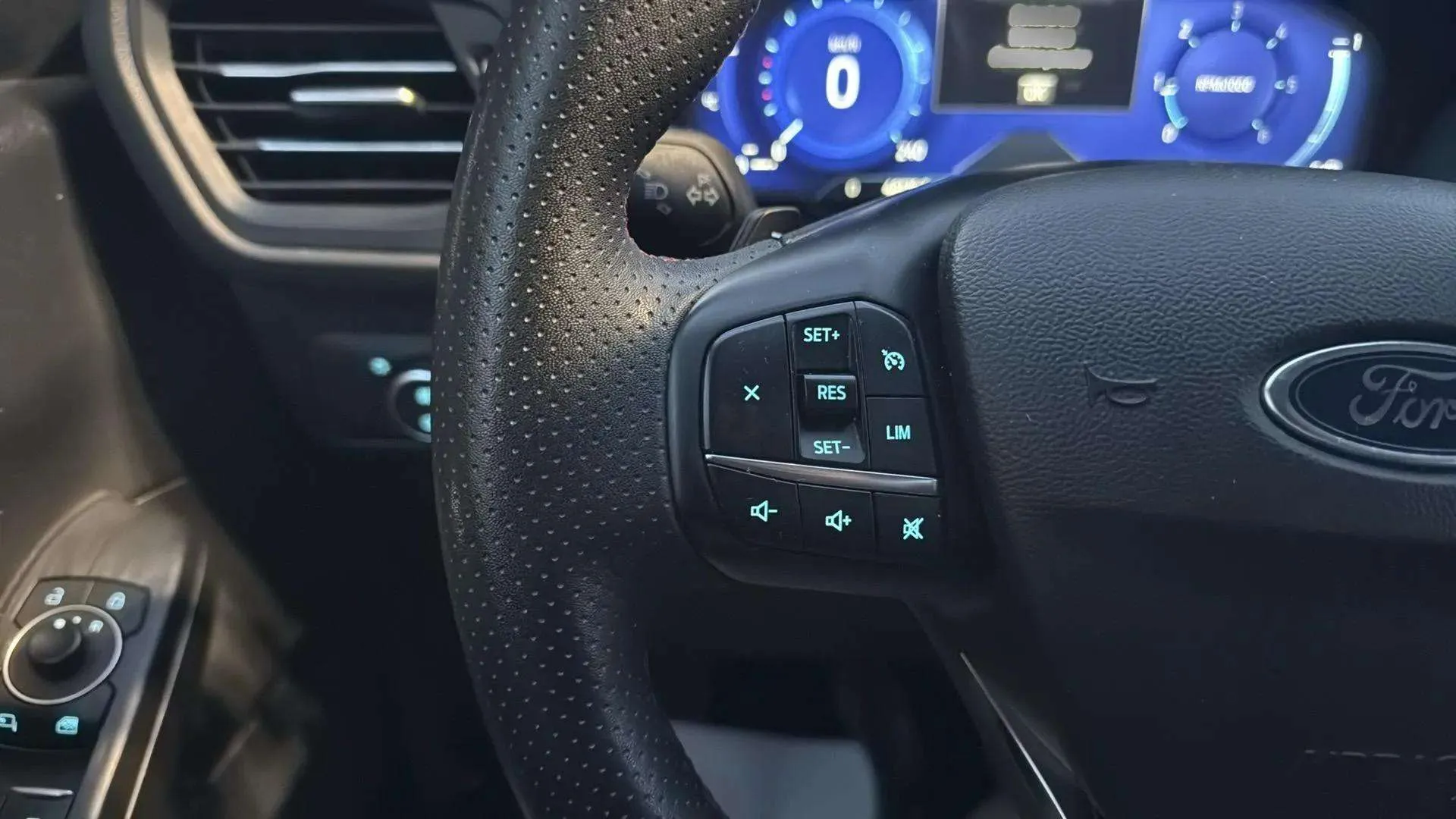 Ford Kuga ST-Line 2.0 EcoBlue - foto 10