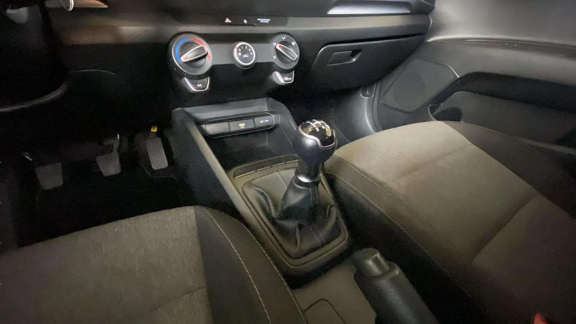 Kia Stonic 1.2 DPi Concept - foto 20