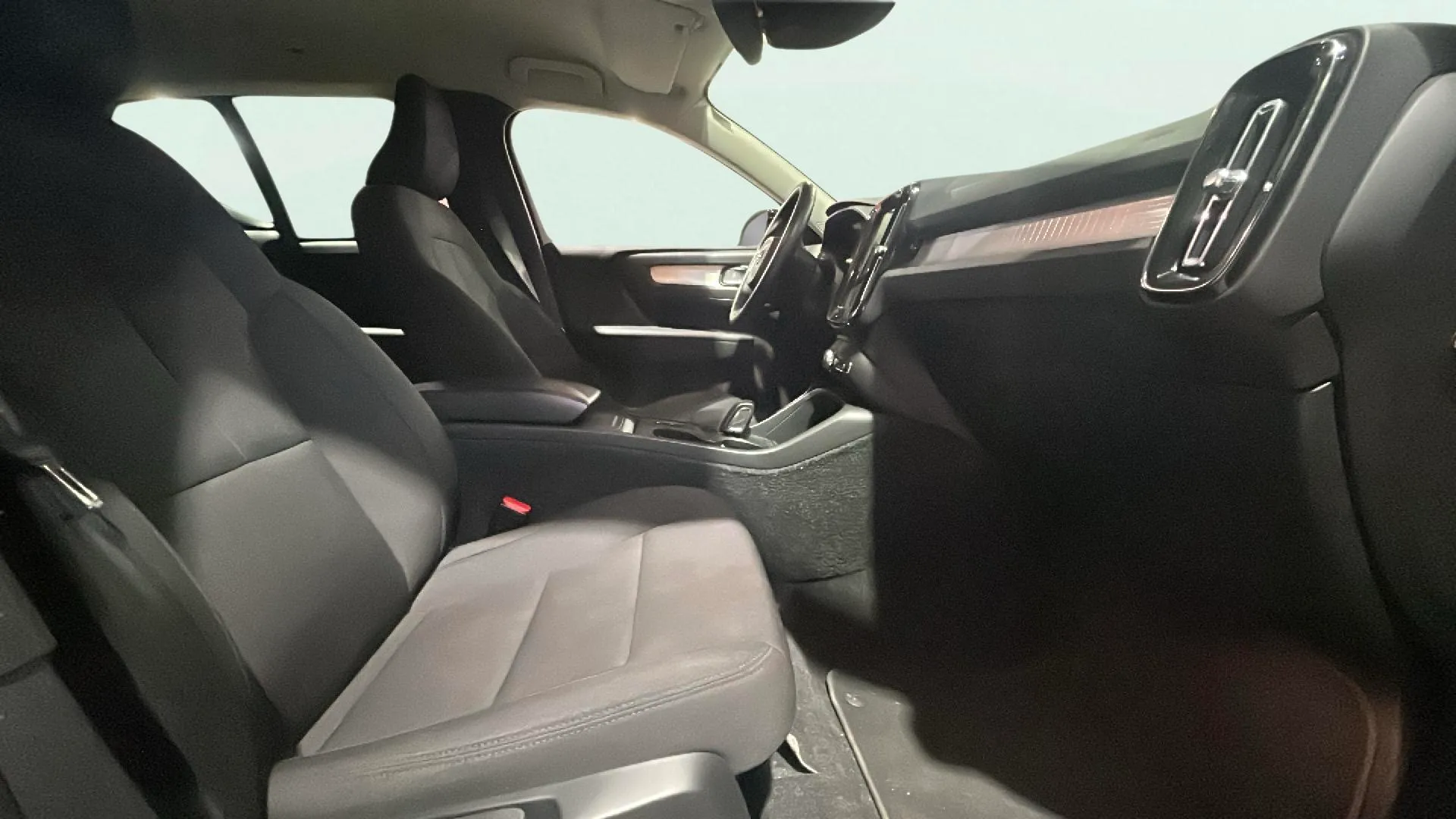 Volvo XC40 2.0 B4 G AWD Inscription - foto 12