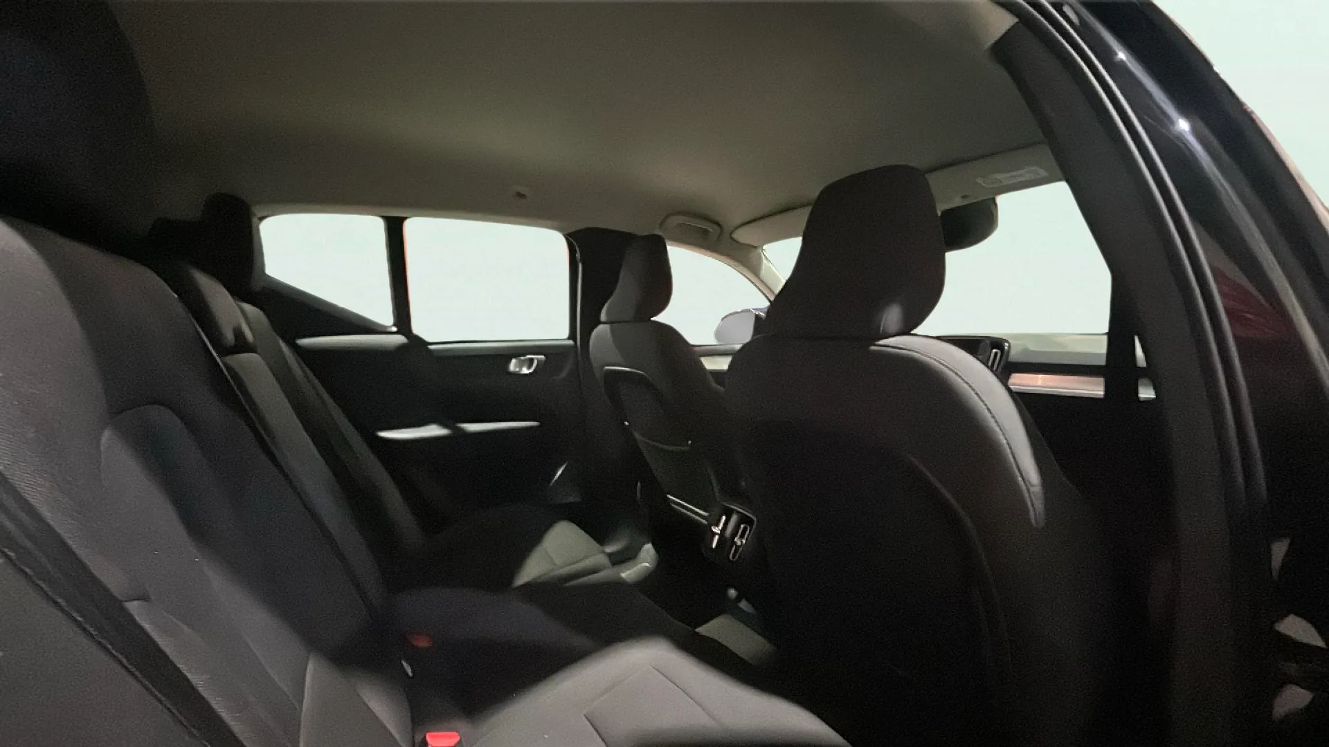 Volvo XC40 2.0 B4 G AWD Inscription - foto 13