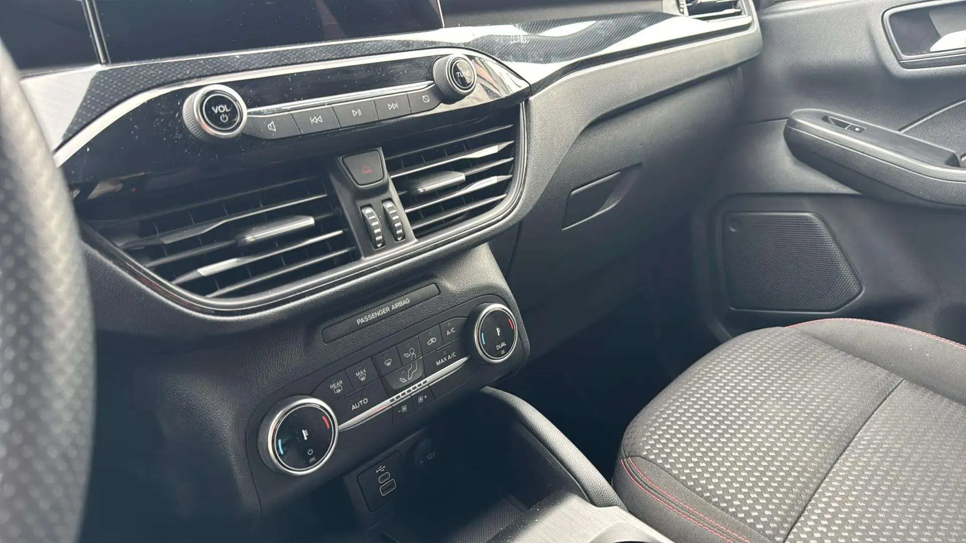 Ford Kuga ST-Line 2.0 EcoBlue - foto 19