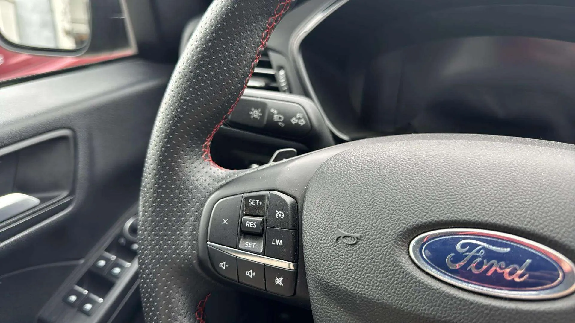Ford Kuga ST-Line 2.0 EcoBlue - foto 17