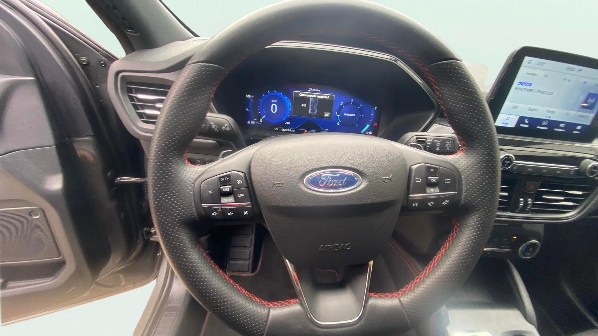 Ford Kuga ST-Line 2.0 EcoBlue - foto 11
