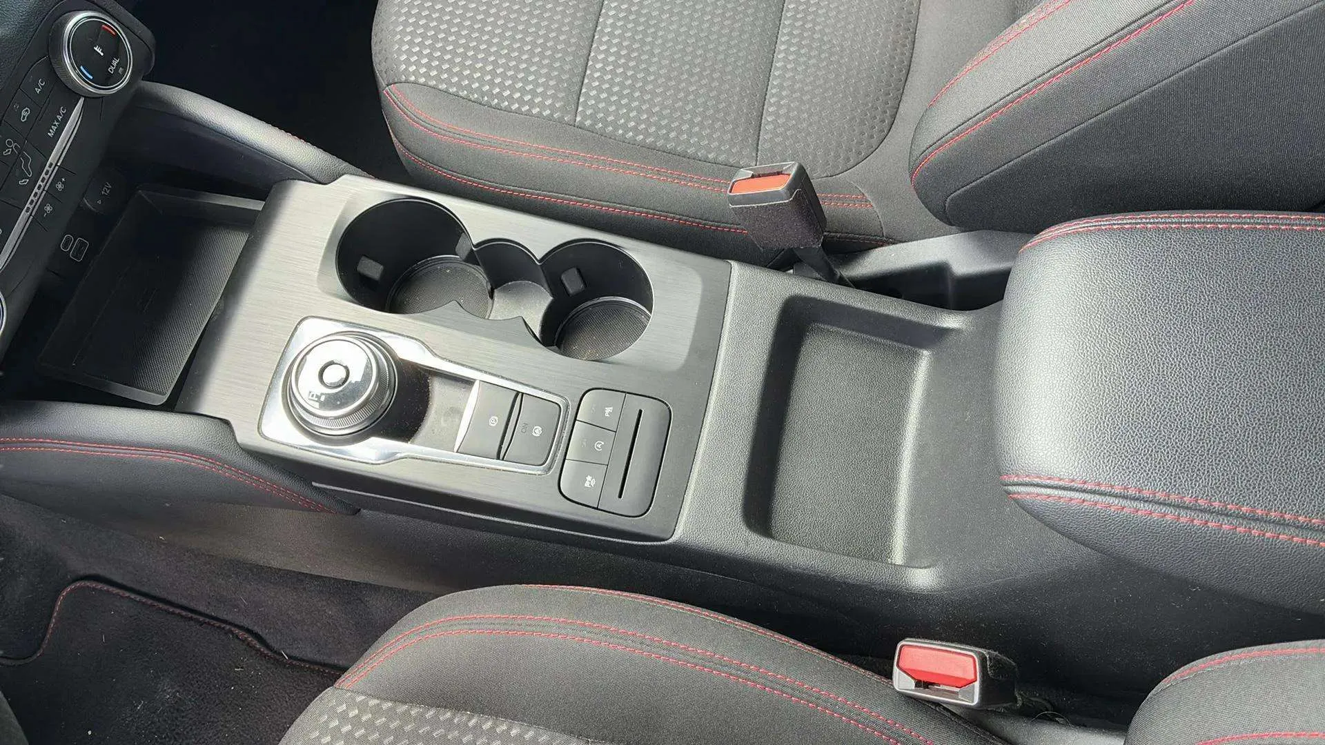 Ford Kuga ST-Line 2.0 EcoBlue - foto 16
