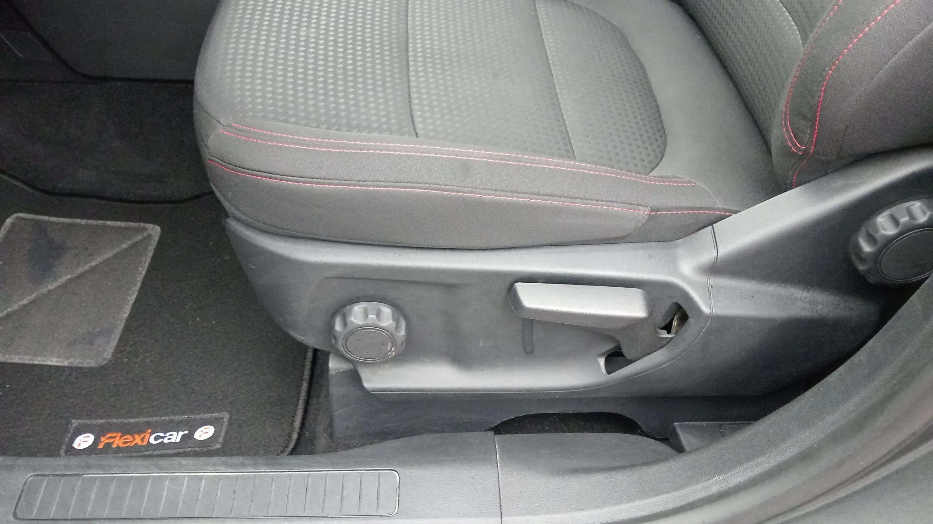 Ford Kuga ST-Line 2.0 EcoBlue - foto 25