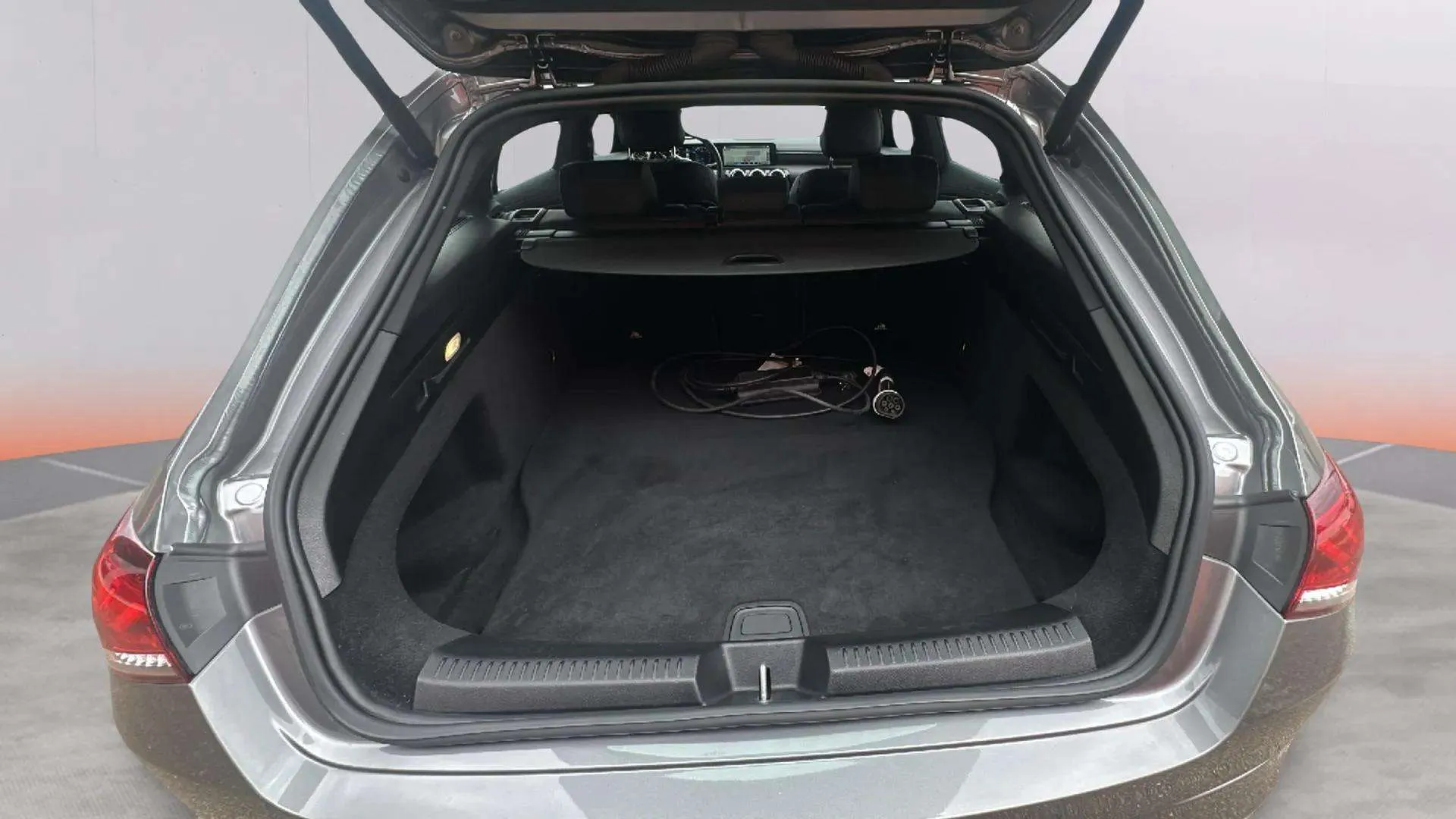 Mercedes-Benz CLA 250 e Shooting Brake - foto 21