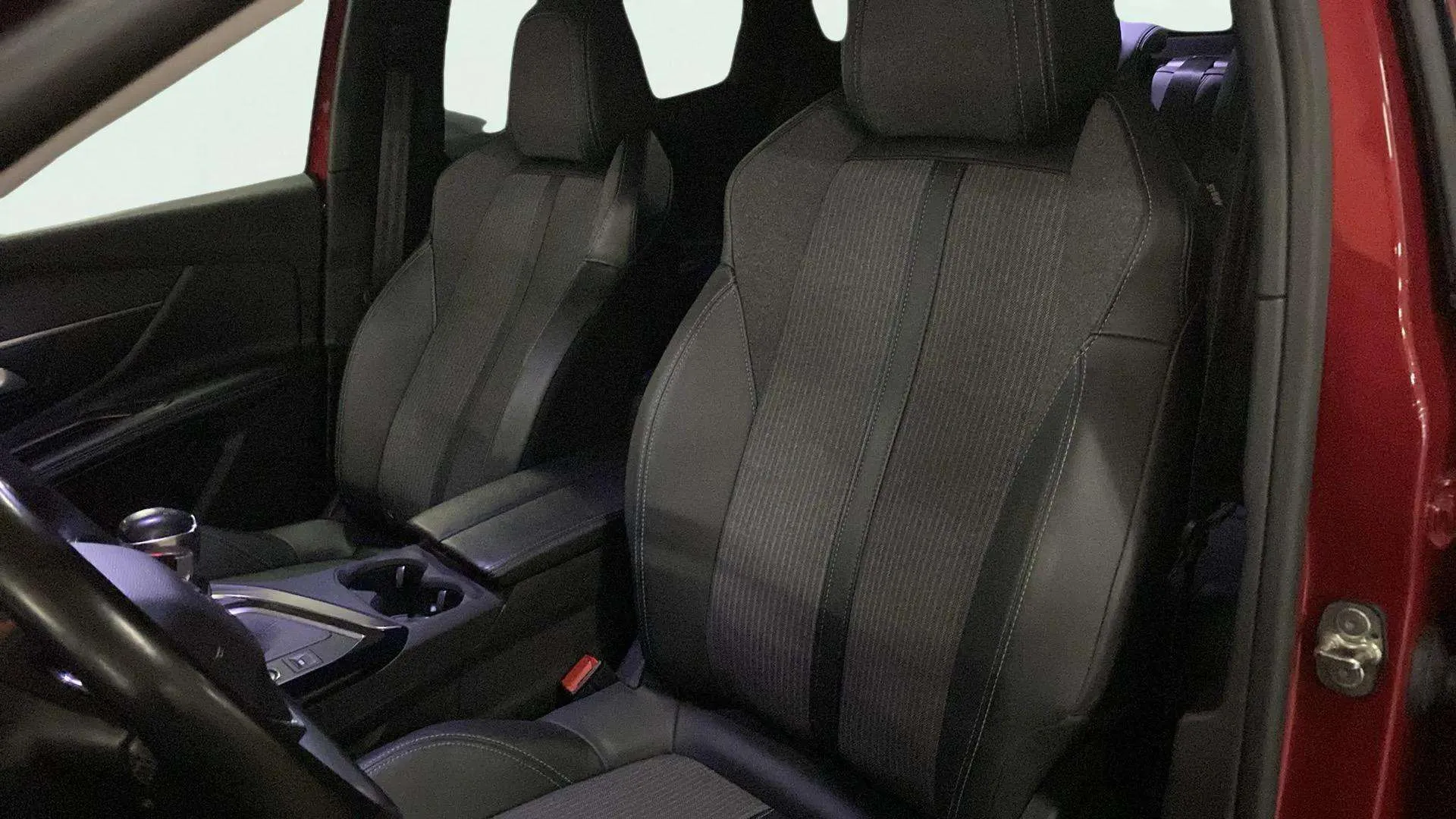 Peugeot 3008 1.2 PureTech Allure - foto 27