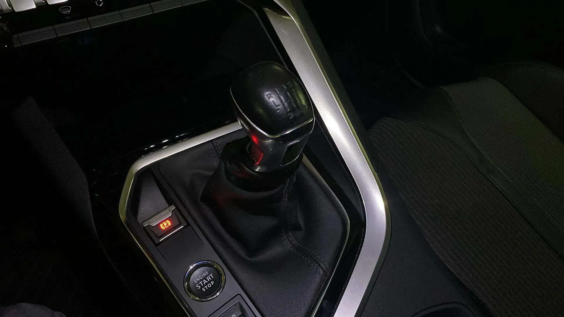 Peugeot 3008 1.2 PureTech Allure - foto 25