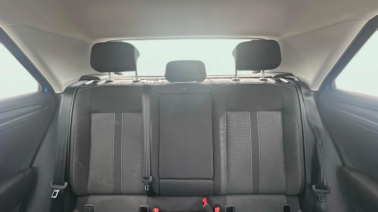 Volkswagen T-Roc 1.0 TSI - foto 12