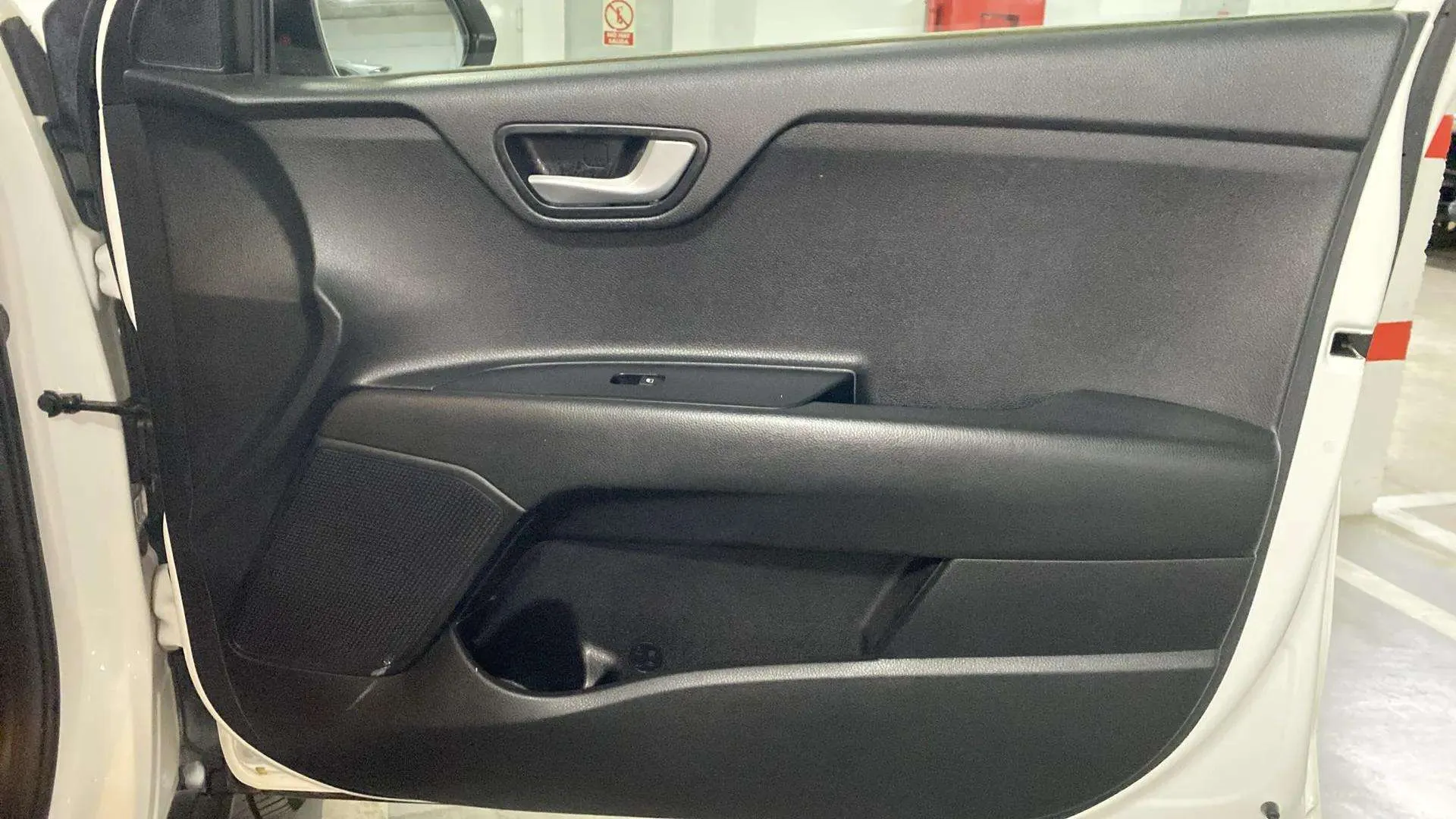 Kia Stonic 1.0 T-GDi Black Edition - foto 29