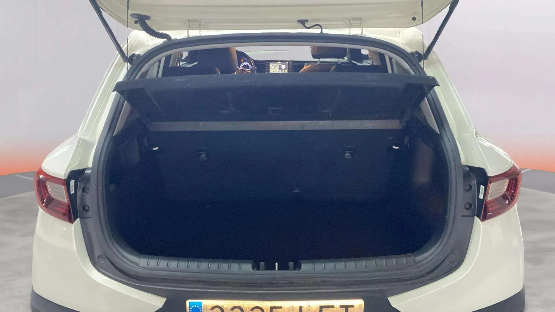 Kia Stonic 1.0 T-GDi Black Edition - foto 27
