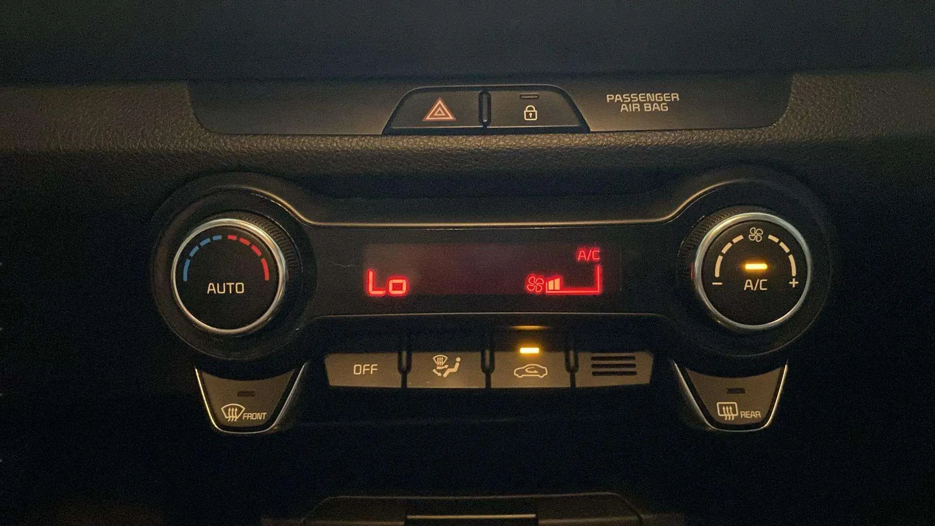 Kia Stonic 1.0 T-GDi Black Edition - foto 18