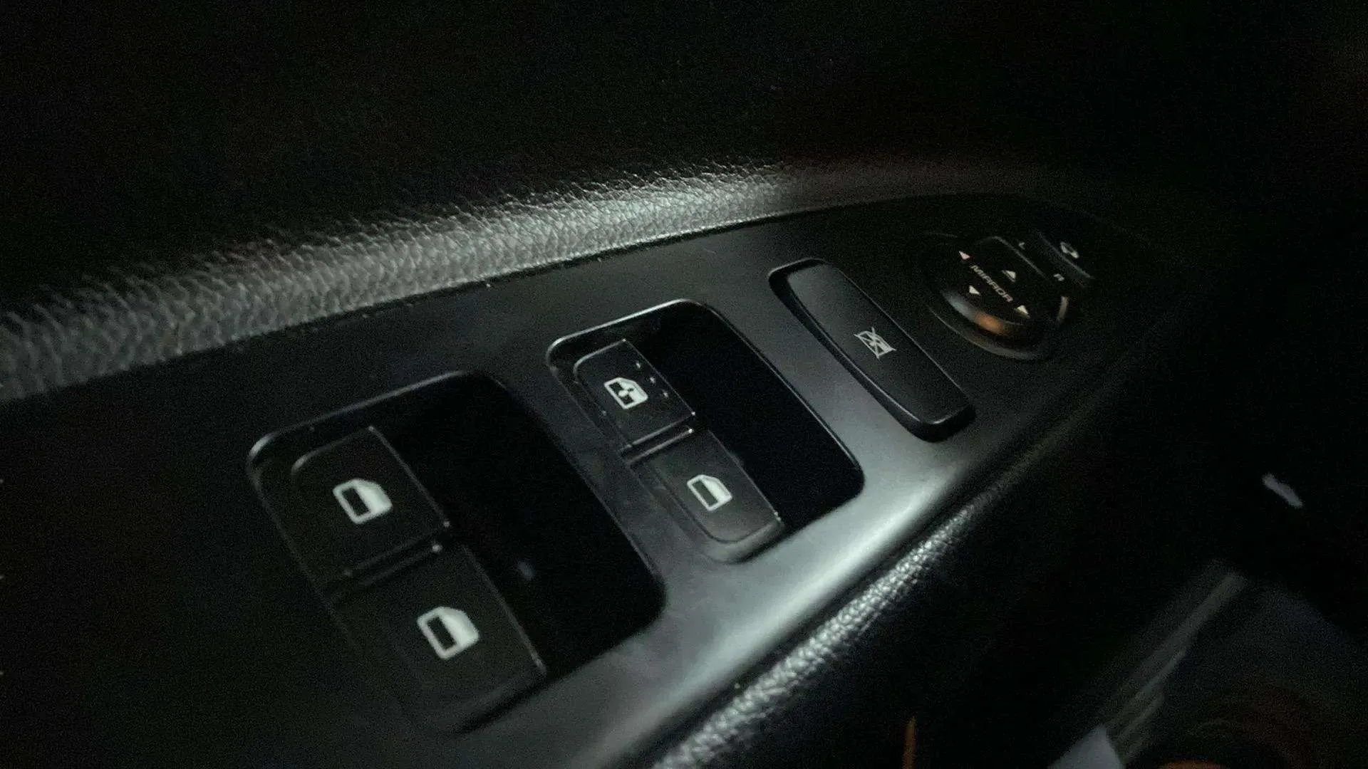 Kia Stonic 1.0 T-GDi Black Edition - foto 20