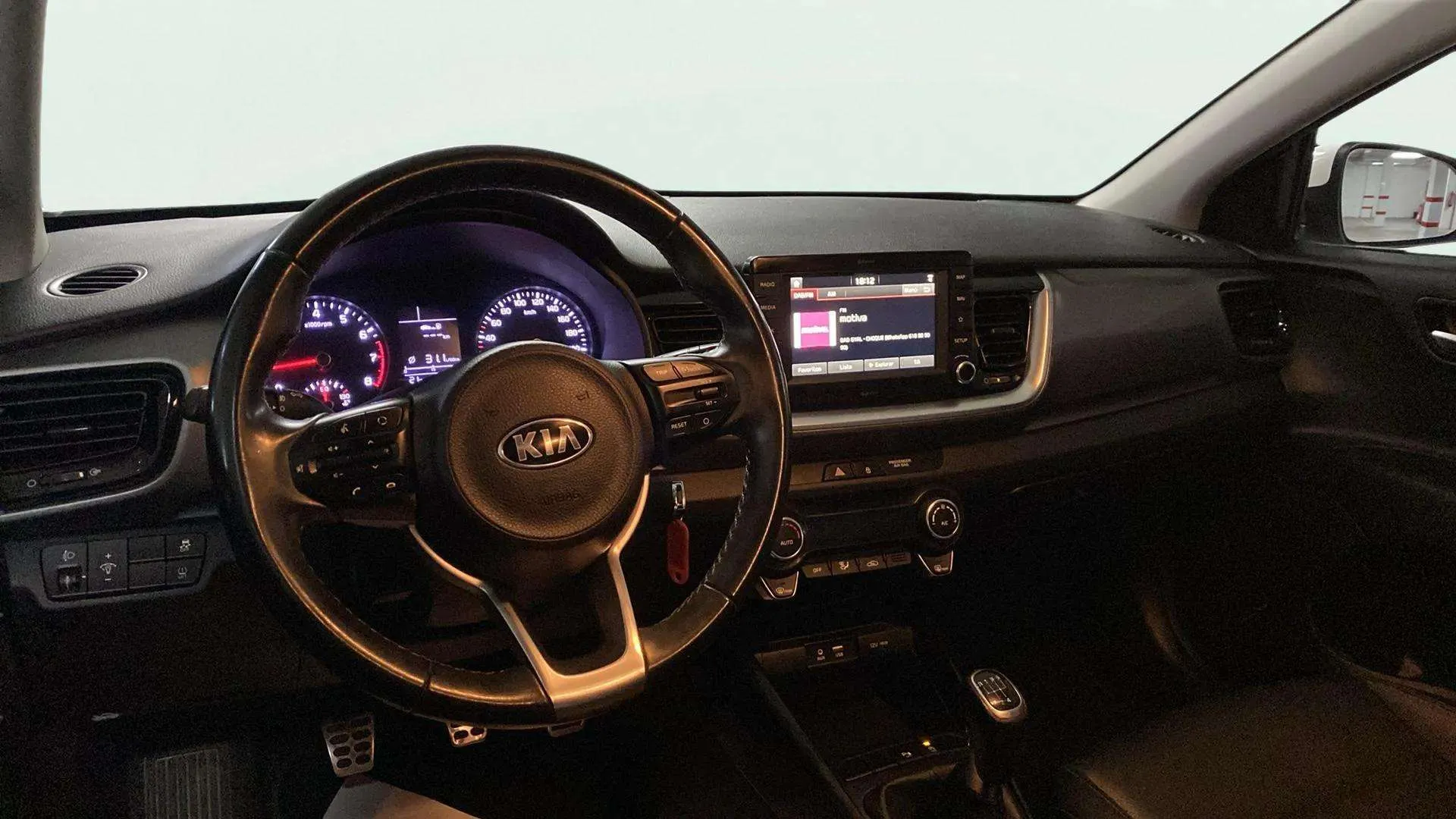 Kia Stonic 1.0 T-GDi Black Edition - foto 9