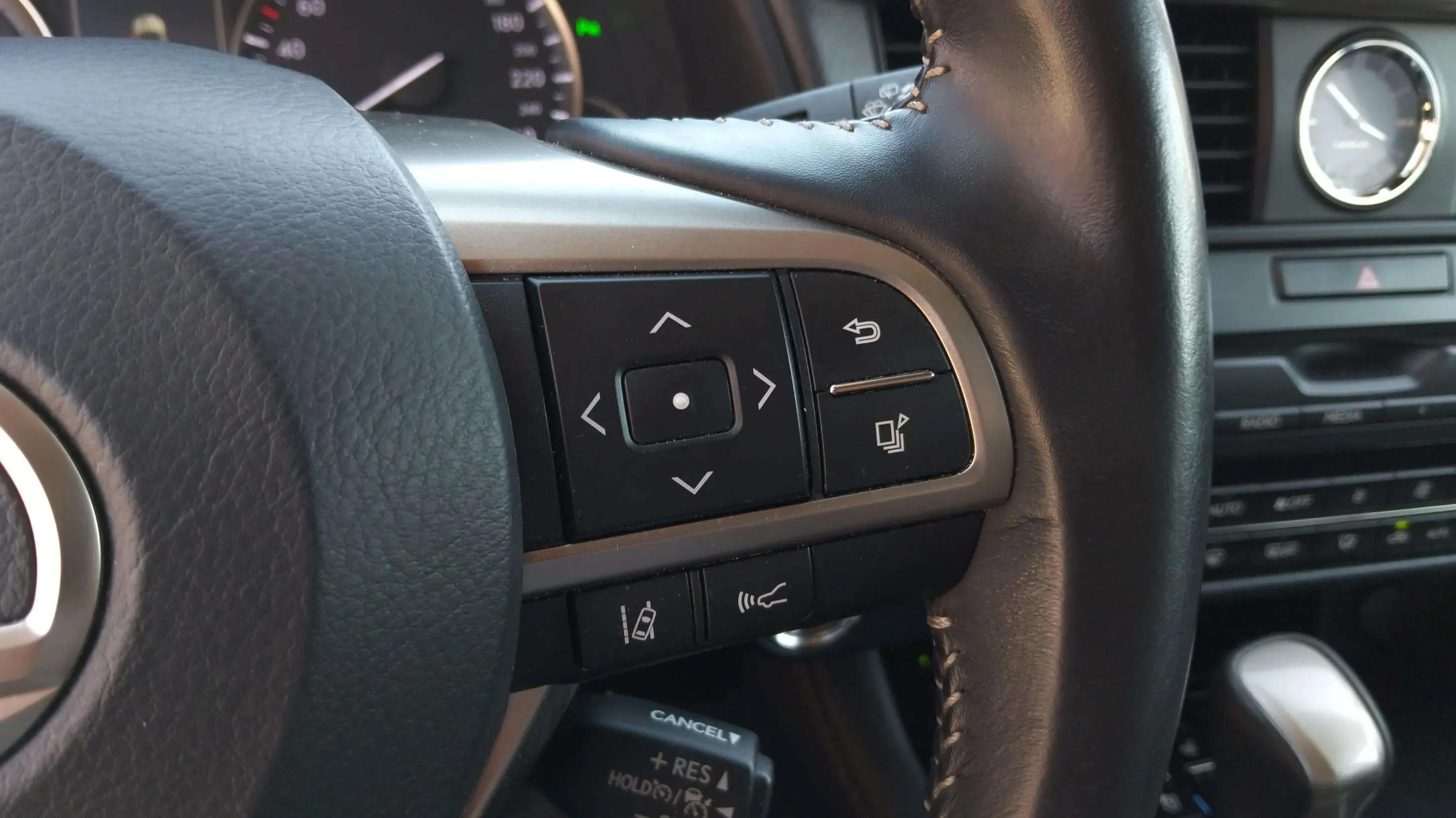 Lexus RX 450h Executive - foto 26