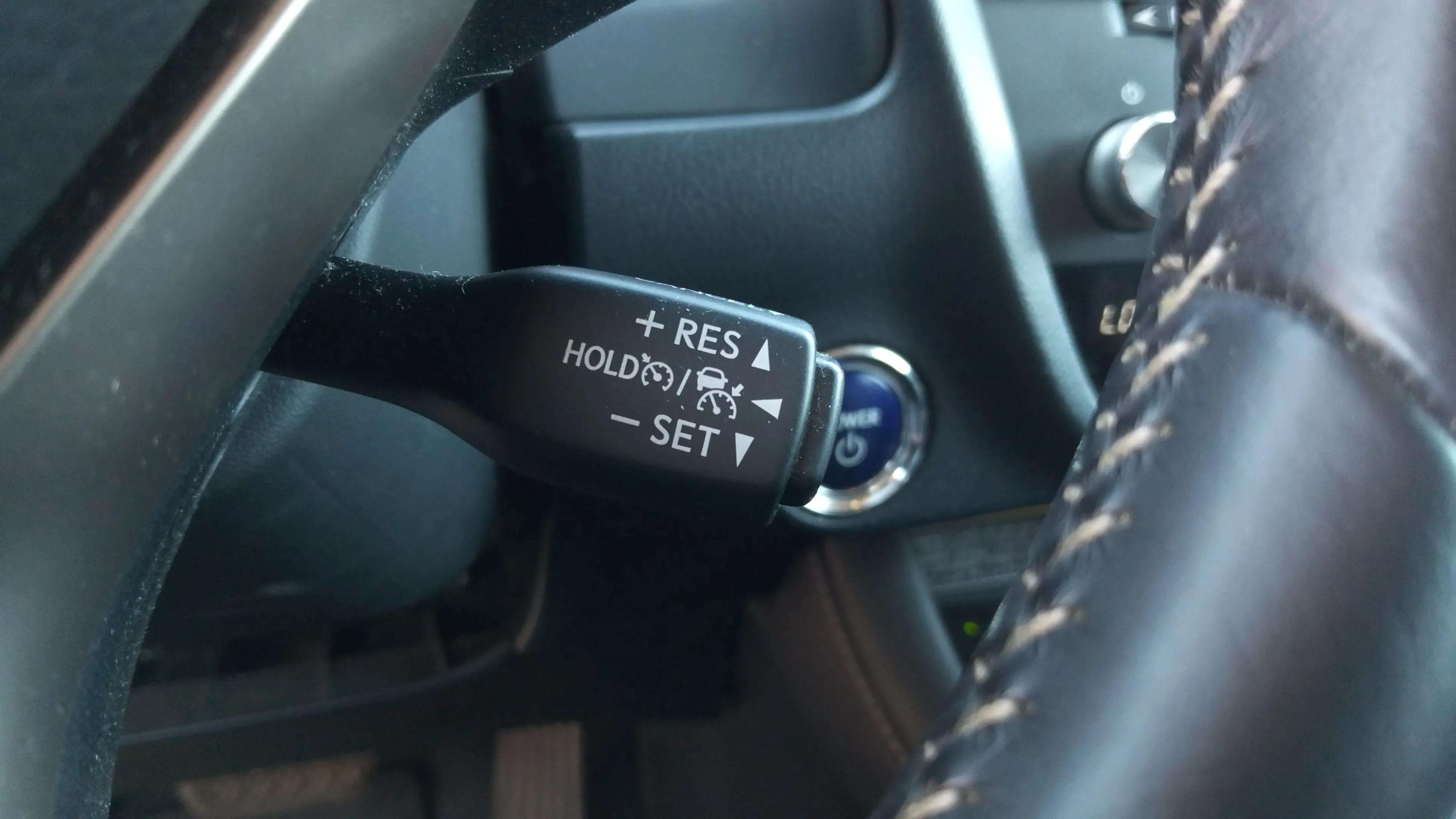 Lexus RX 450h Executive - foto 29
