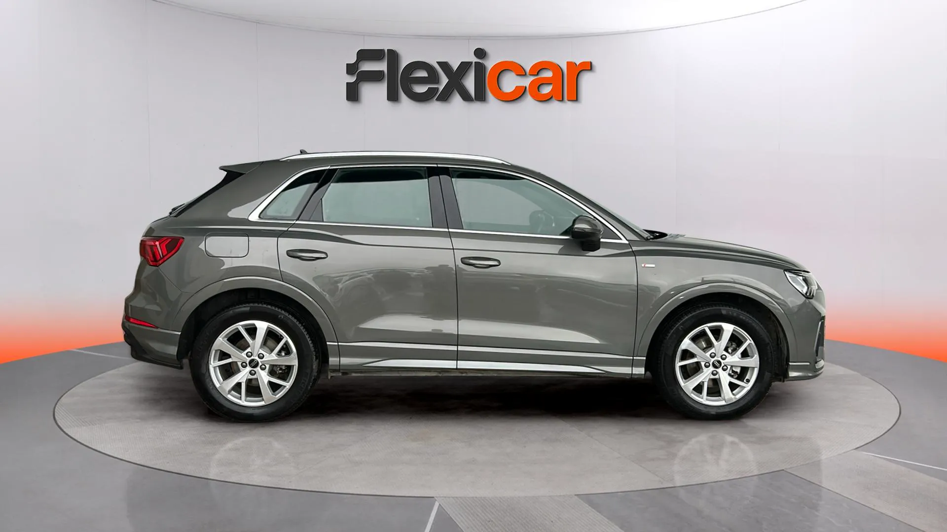 Audi Q3 S line 35 TDI S tronic - foto 4