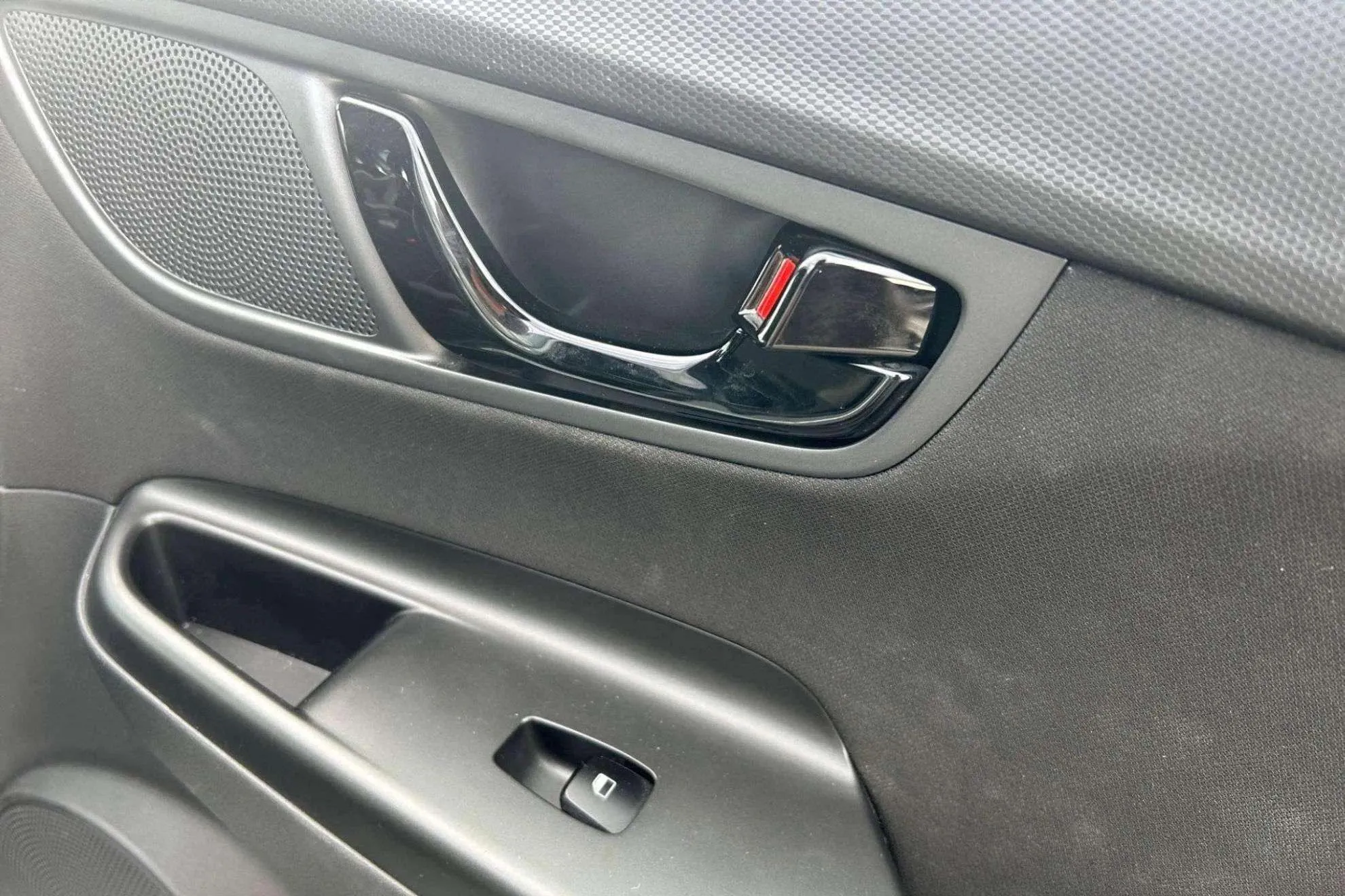 Hyundai Kona 1.6 GDI HEV Klass DCT - foto 12