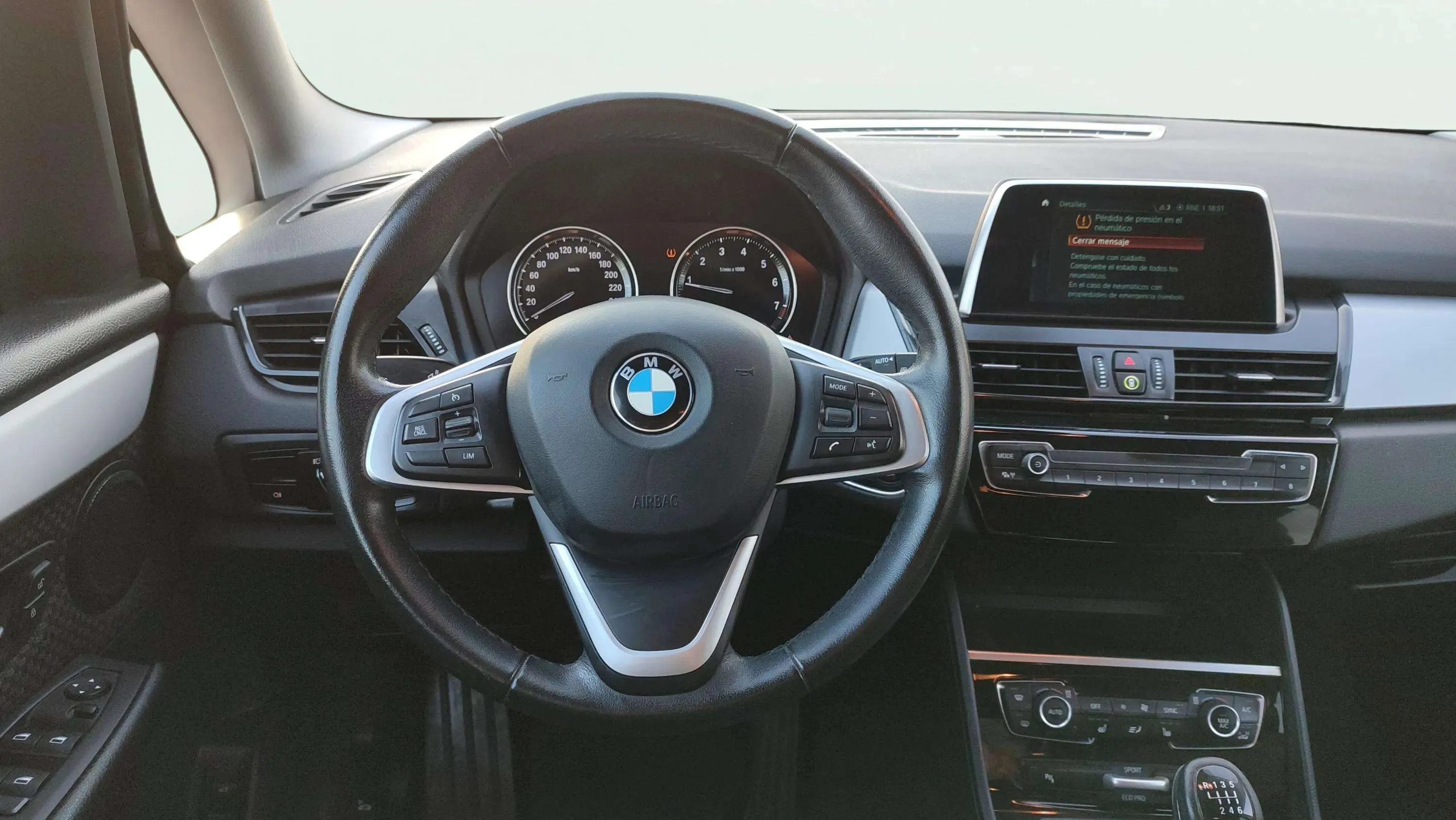 BMW Serie 2 Gran Tourer 216i - foto 8