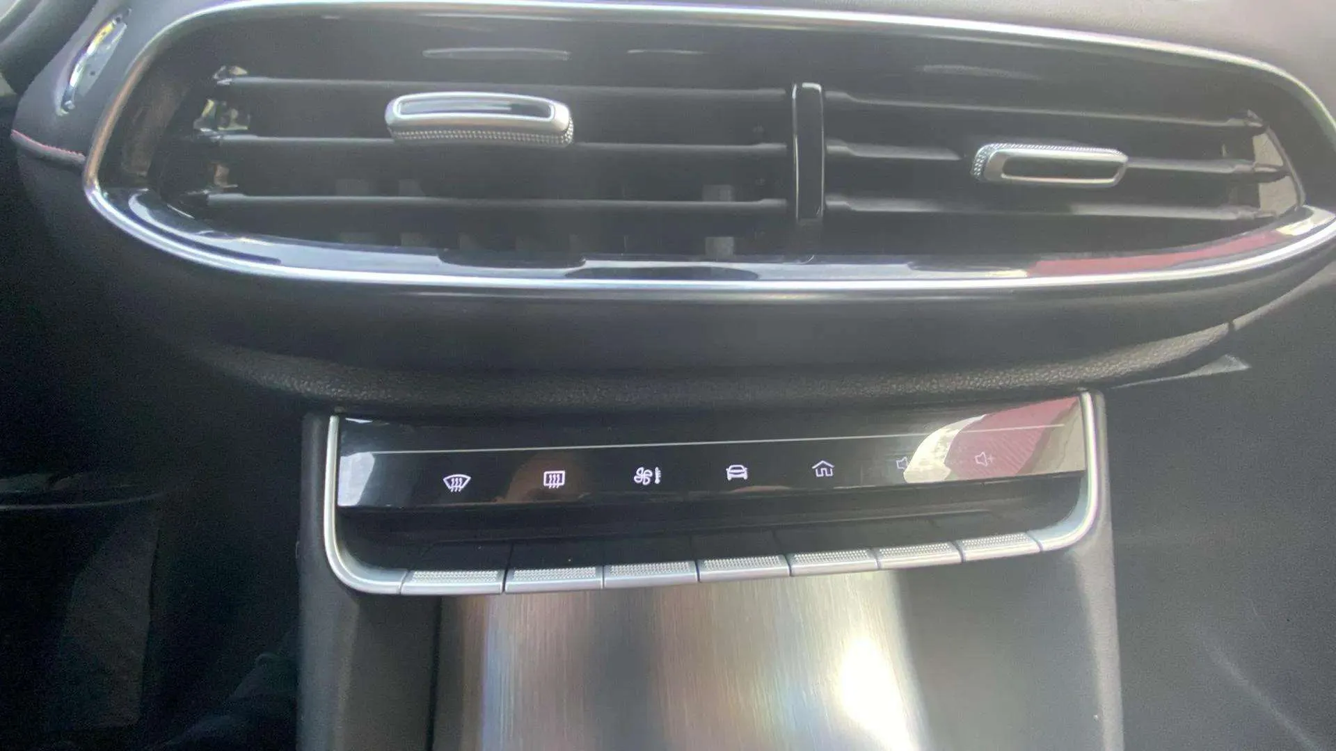 MG HS 1.5 Turbo GDI Comfort DCT - foto 22