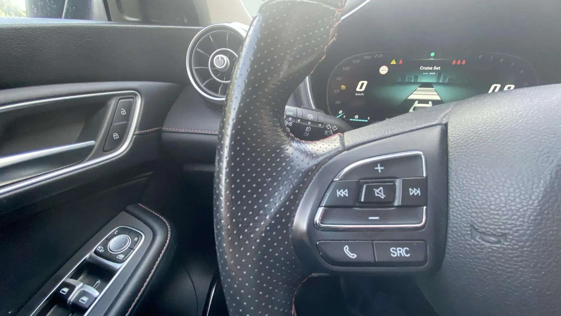 MG HS 1.5 Turbo GDI Comfort DCT - foto 21