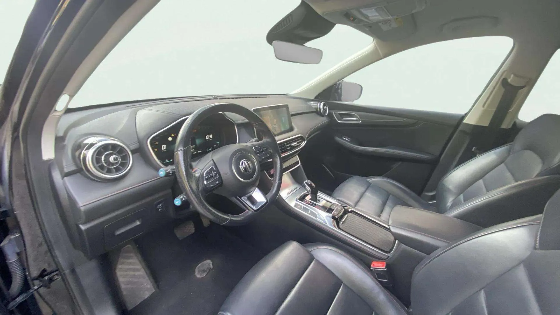 MG HS 1.5 Turbo GDI Comfort DCT - foto 18
