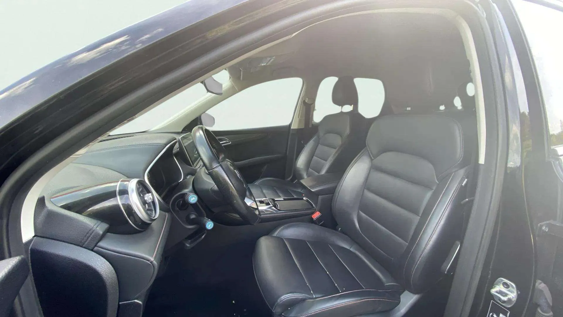 MG HS 1.5 Turbo GDI Comfort DCT - foto 19