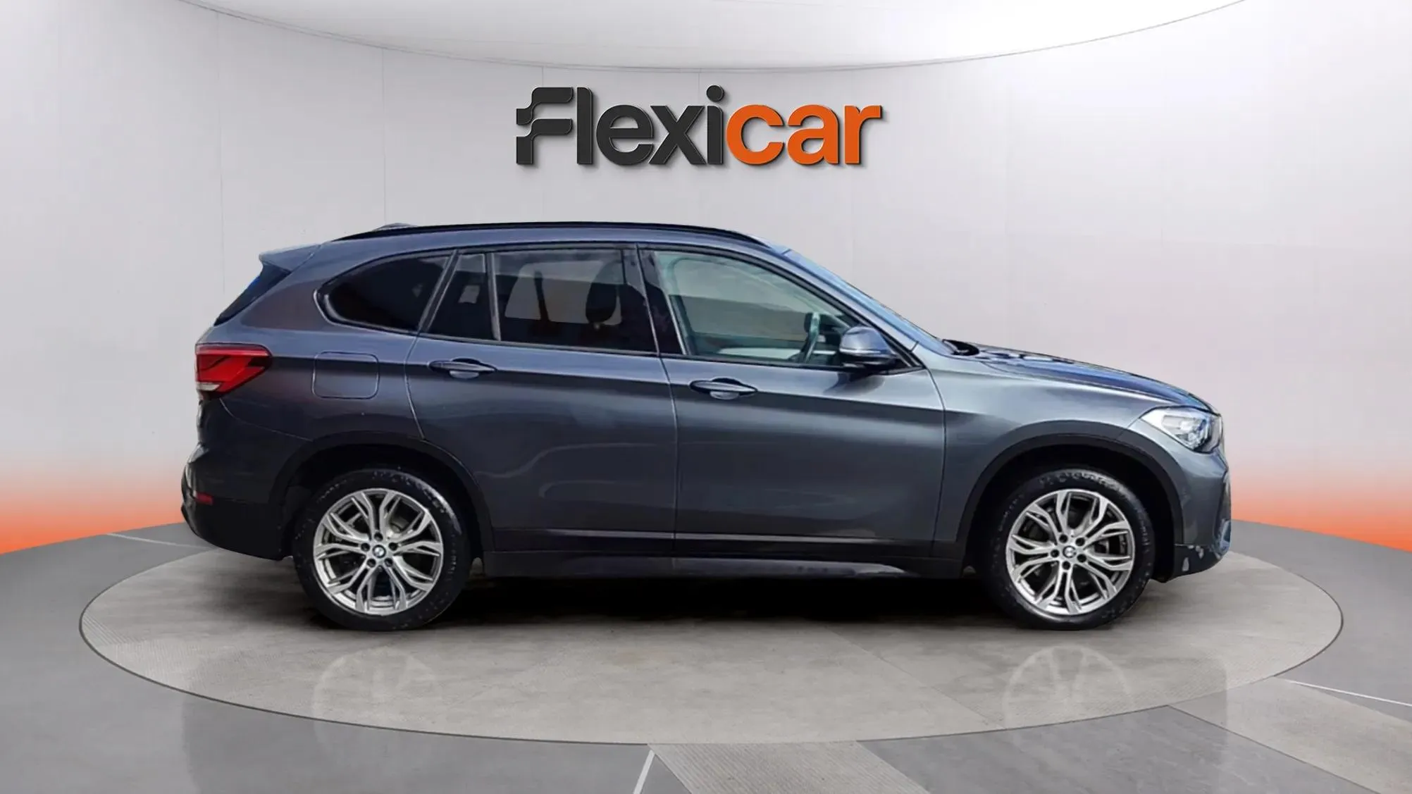 BMW X1 sDrive18i - foto 5