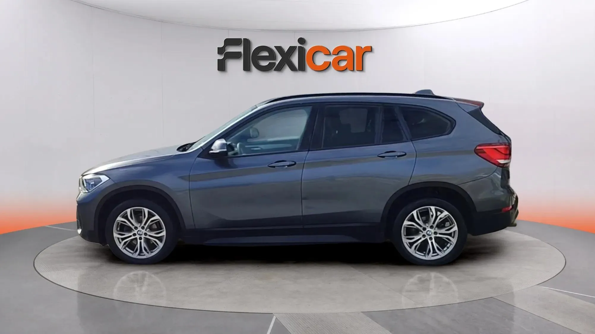 BMW X1 sDrive18i - foto 4